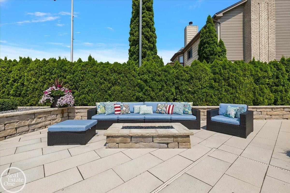 38371 Huron Pointe Drive, MI — Photo 22