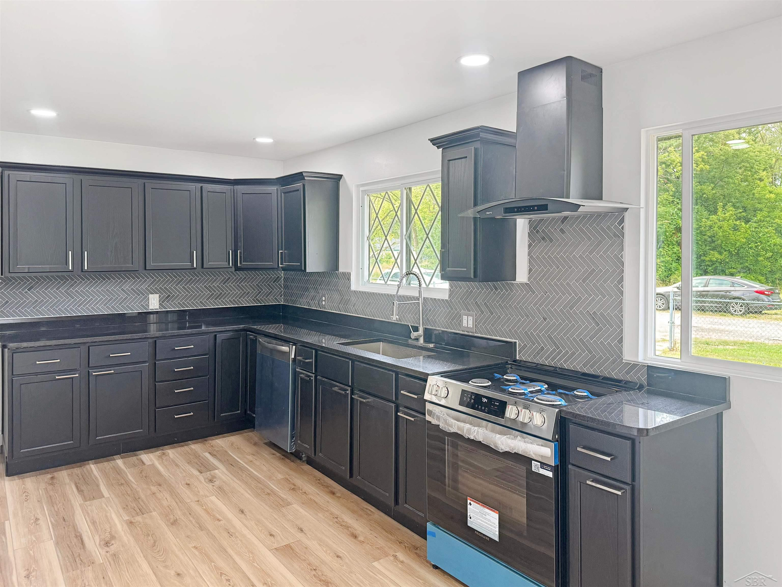 4984 Hull Road, MI 48601 — Photo 5