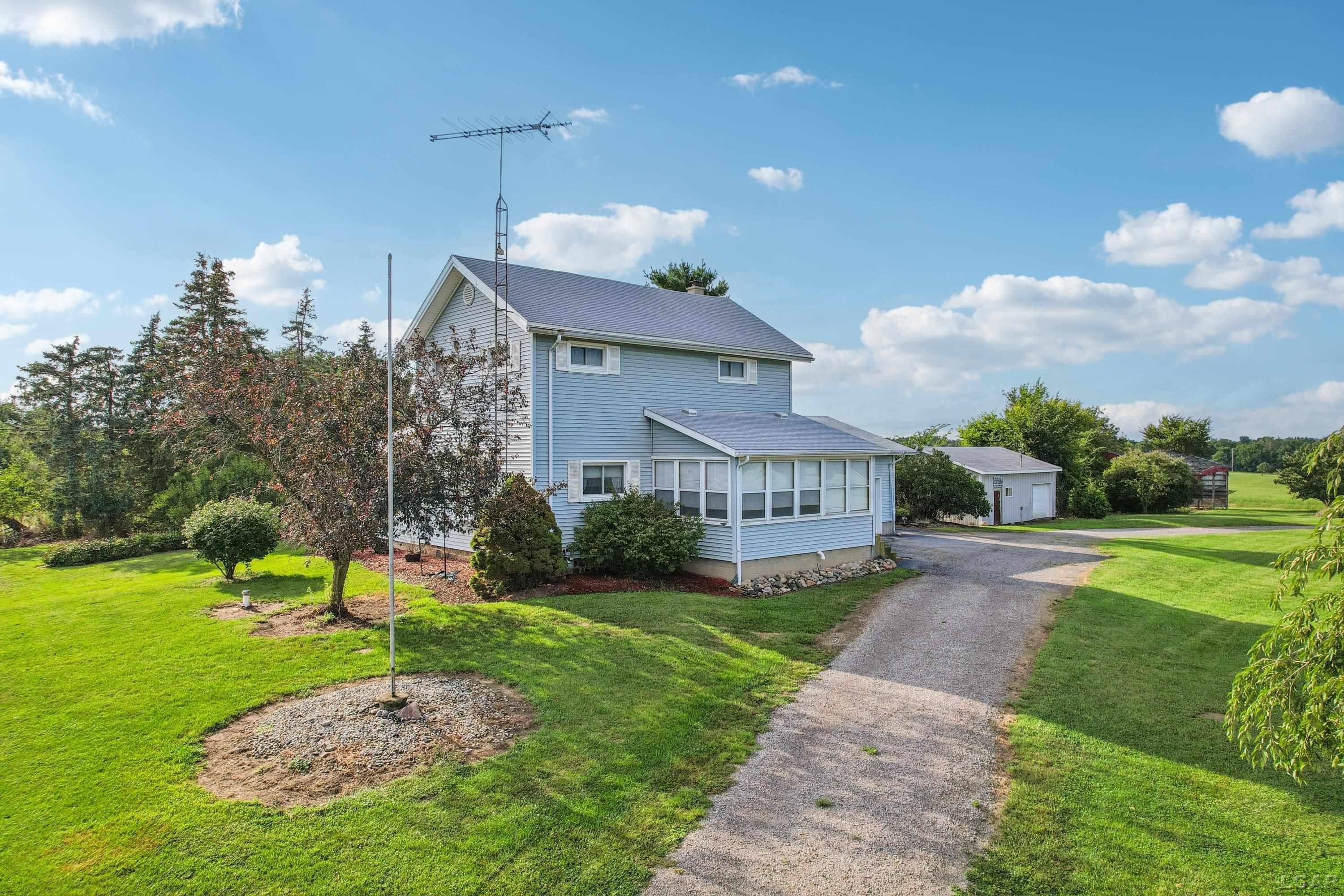 4114 Bent Oak Highway, Adrian, MI 49221 — front exterior