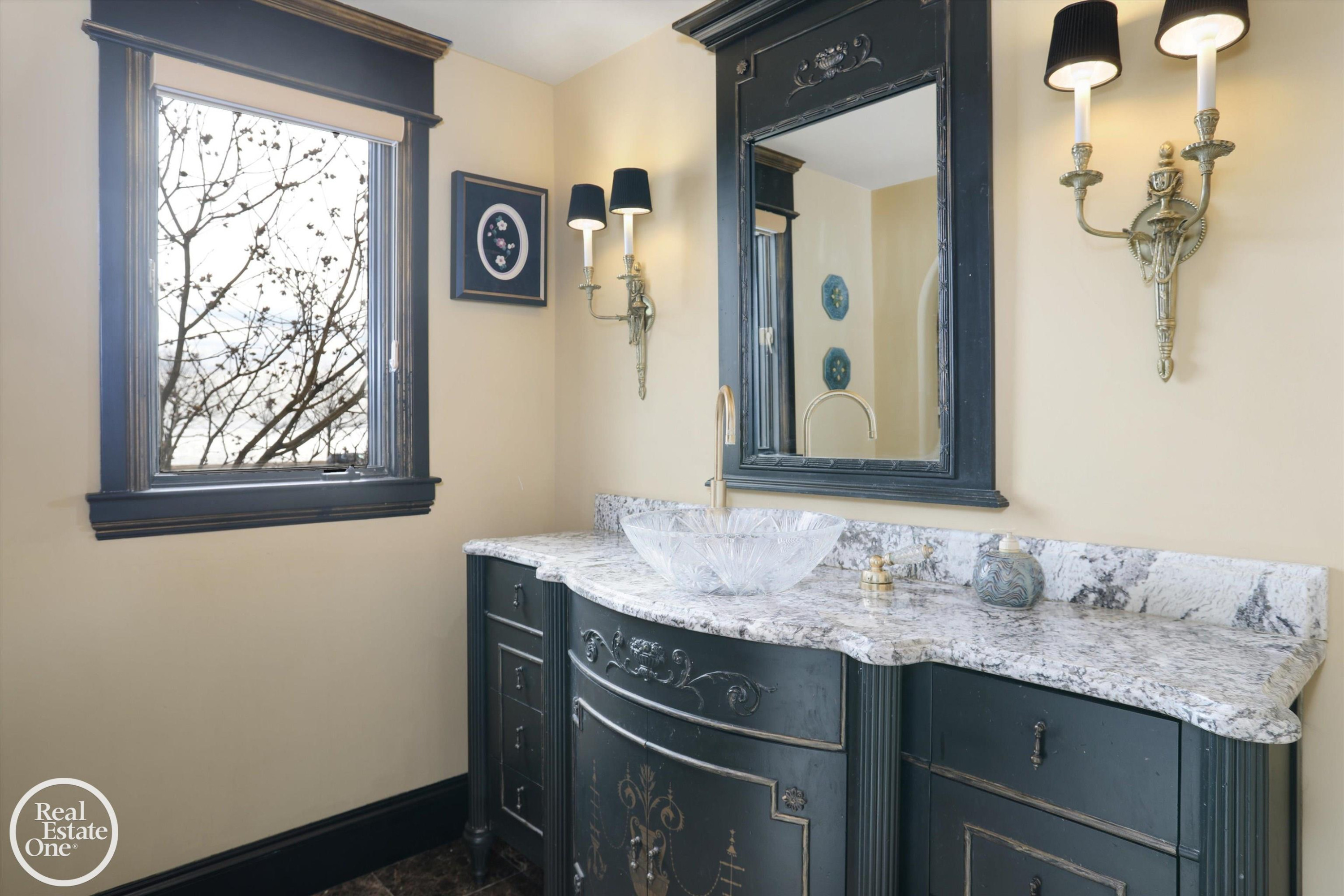 583 Lake Shore Road, Grosse Pointe Shores, MI 48236 — Photo 13