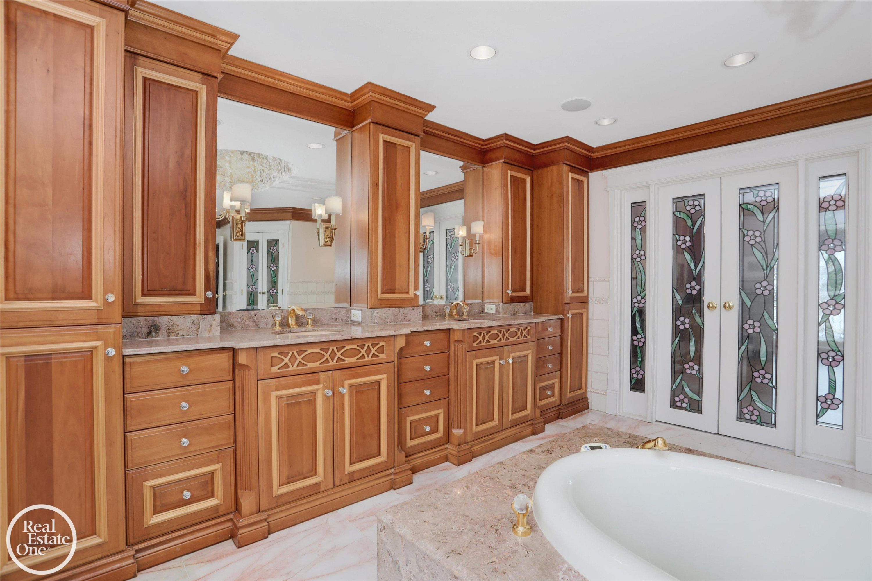 583 Lake Shore Road, Grosse Pointe Shores, MI 48236 — Photo 44