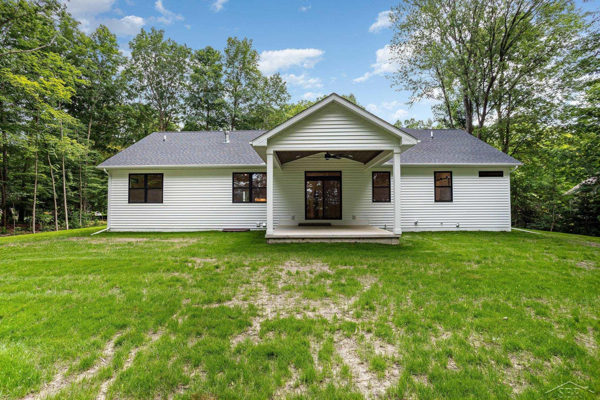9841 Beech Tree Lane, Frankenmuth, MI 48734 — Photo 38