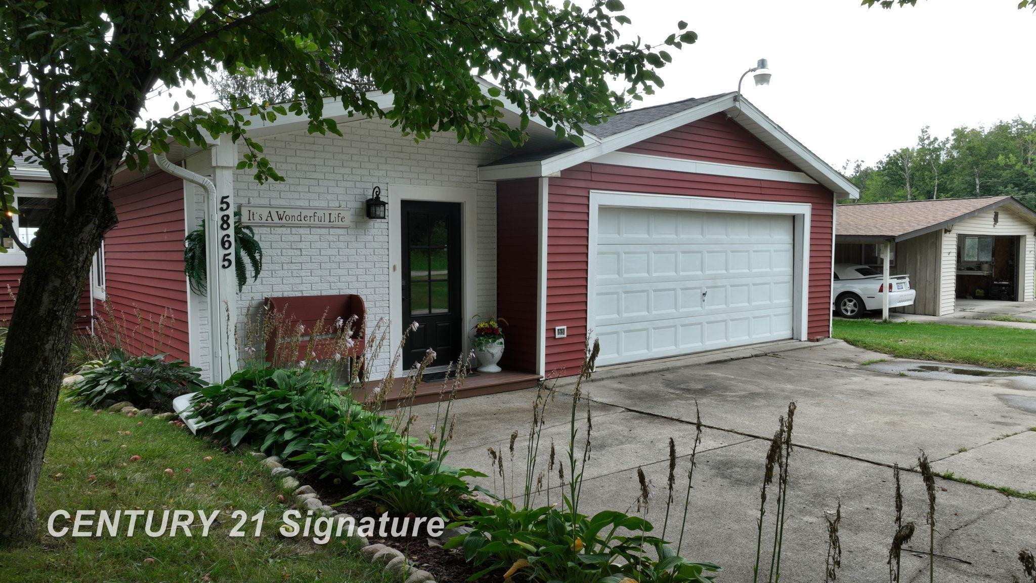 5865 Hunter Road, Beaverton, MI 48612 — Photo 2
