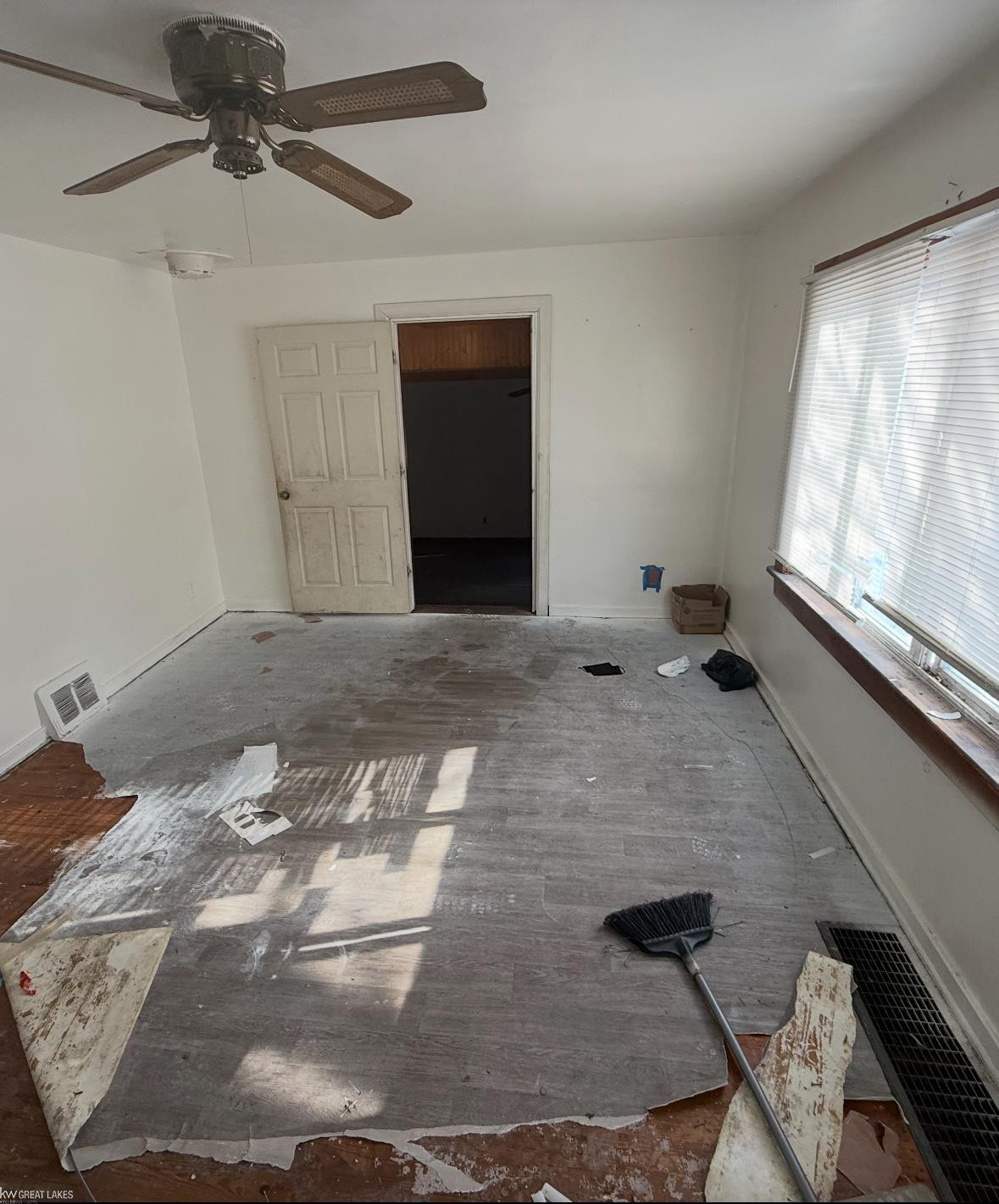 2405 Bewick Street, MI 48601 — Photo 8