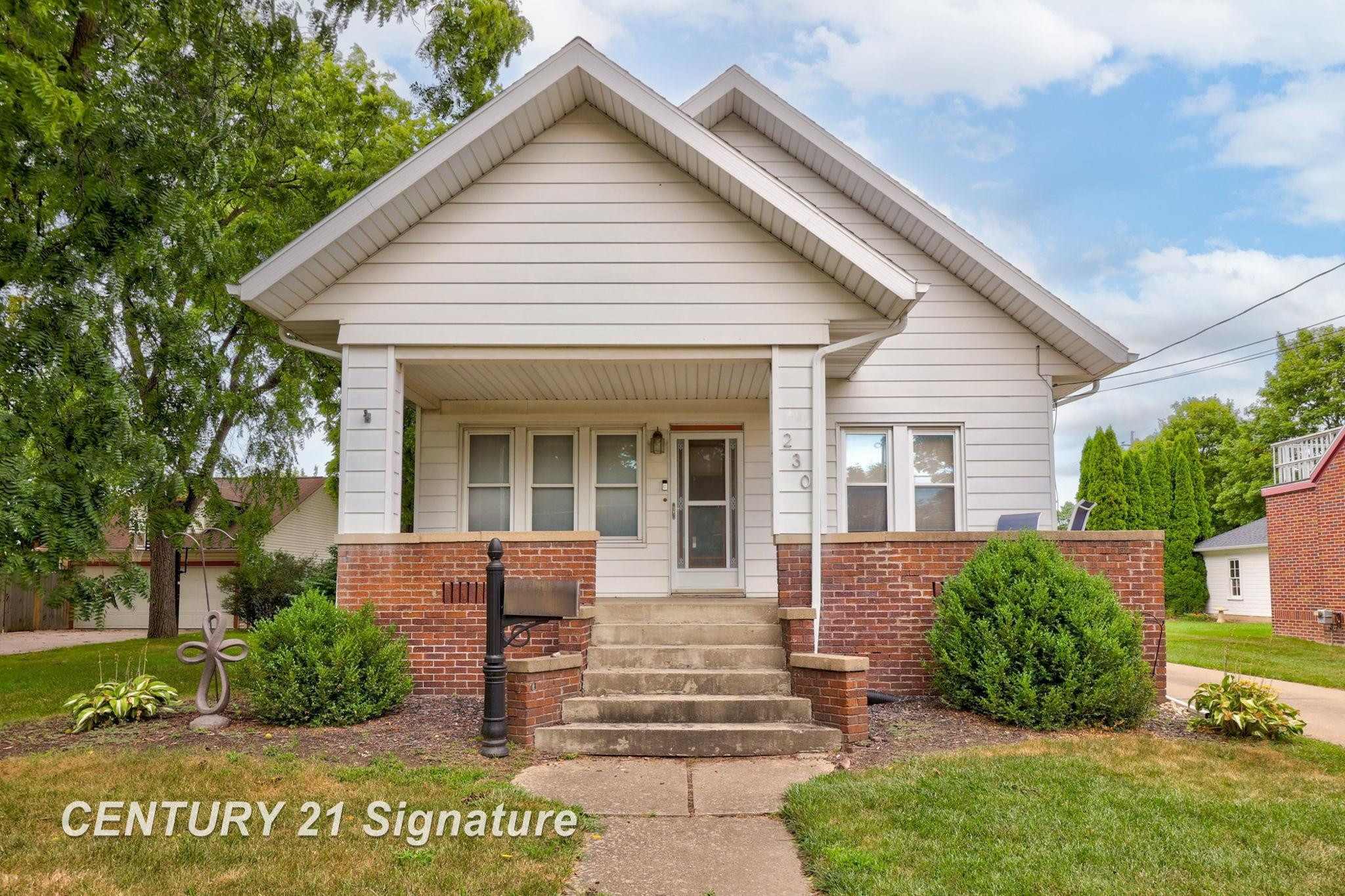 230 E Genesee Street, Frankenmuth, MI 48734 — front exterior