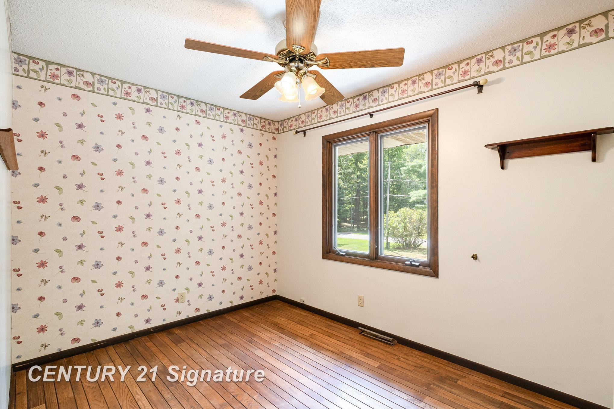 4198 N Francis Shores Avenue, Sanford, MI 48657 — Photo 27
