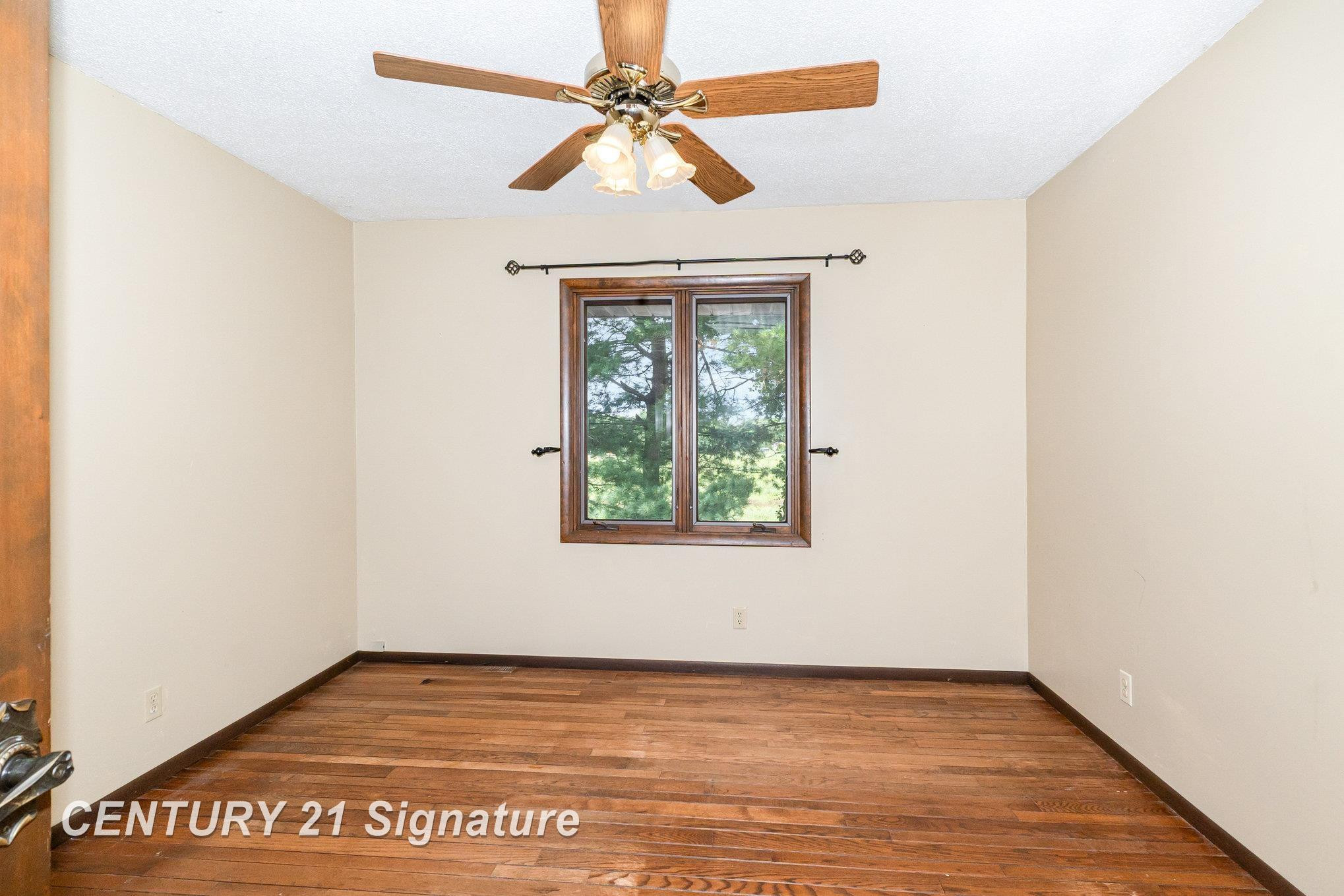 4198 N Francis Shores Avenue, Sanford, MI 48657 — Photo 28
