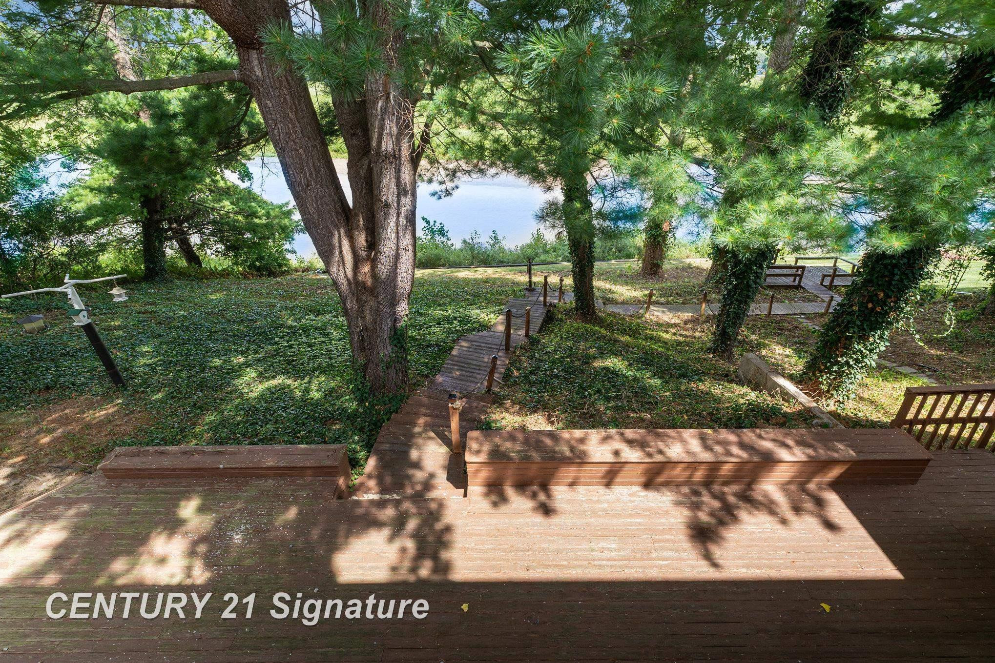 4198 N Francis Shores Avenue, Sanford, MI 48657 — Photo 37