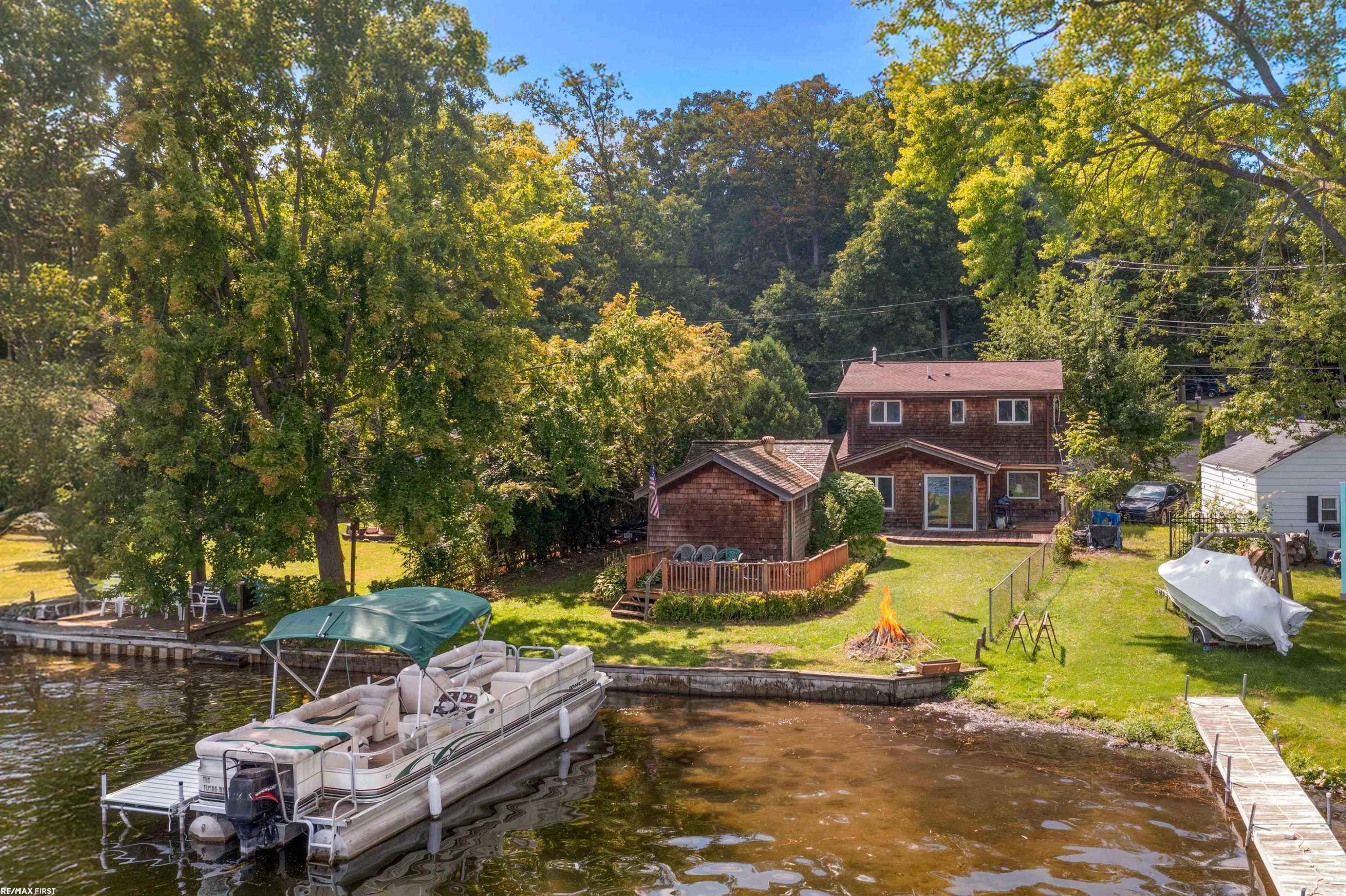 671 Lakeshore Drive, Columbiaville, MI 48421 — Photo 2