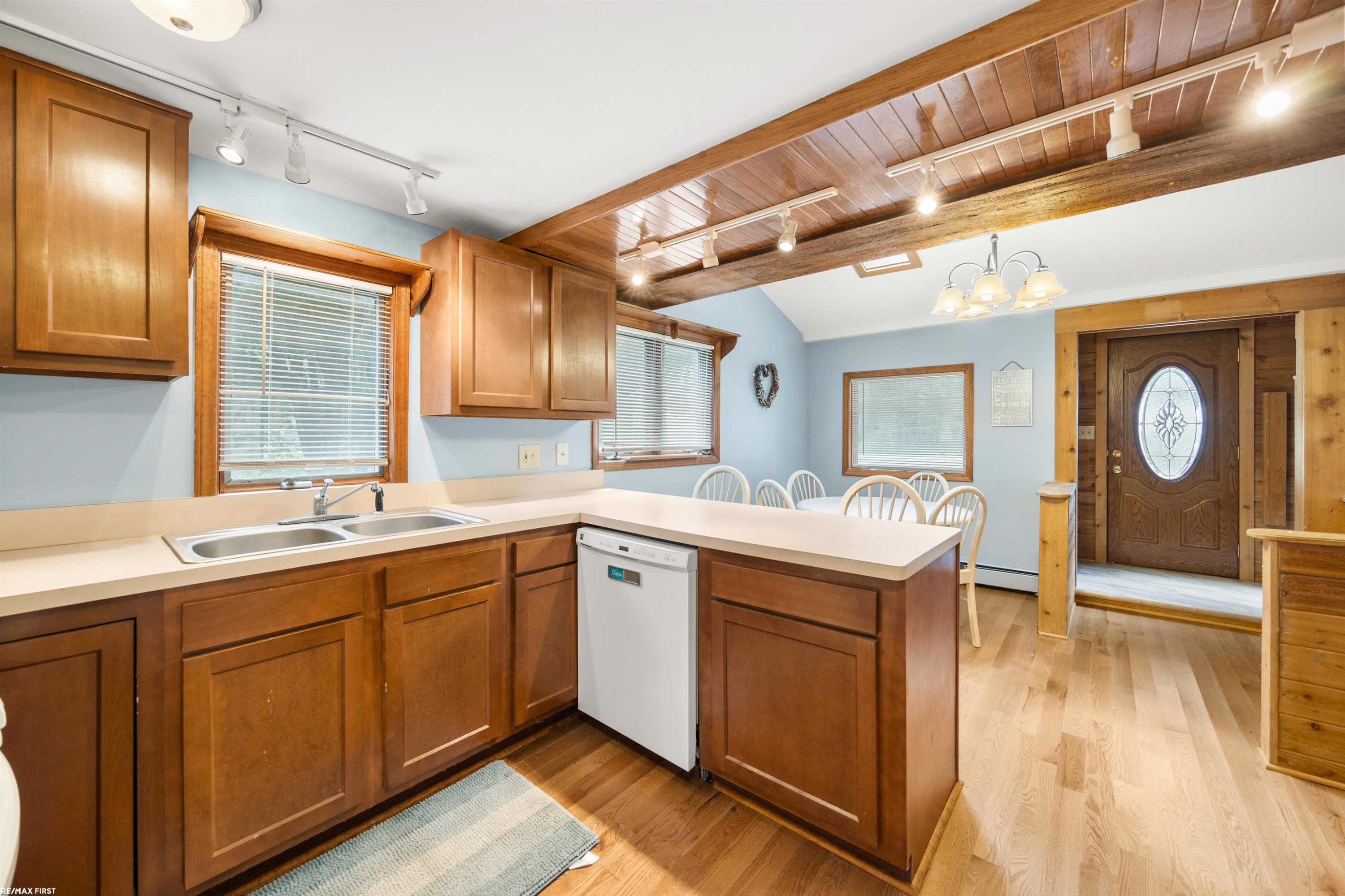 671 Lakeshore Drive, Columbiaville, MI 48421 — Photo 7
