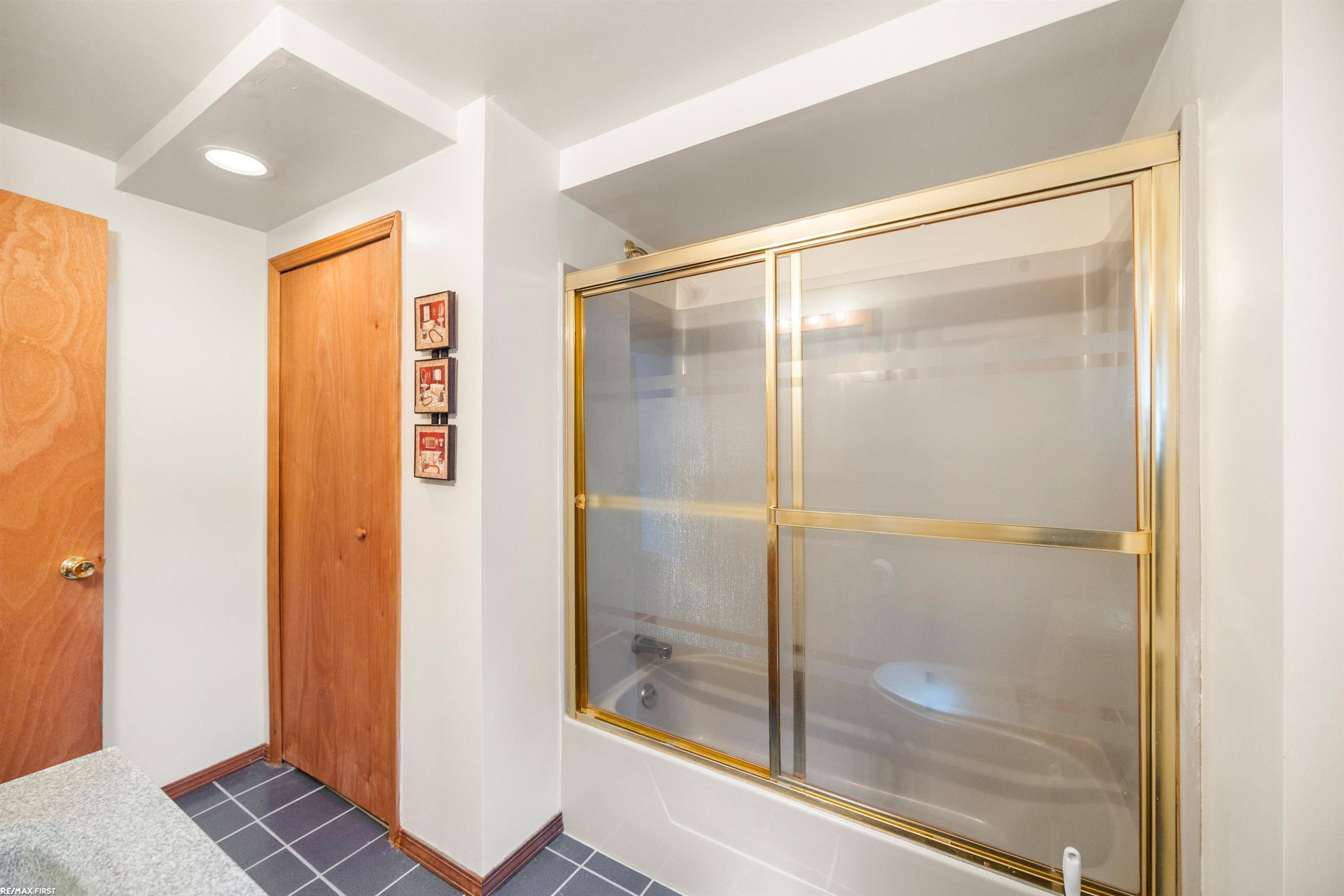 671 Lakeshore Drive, Columbiaville, MI 48421 — Photo 19