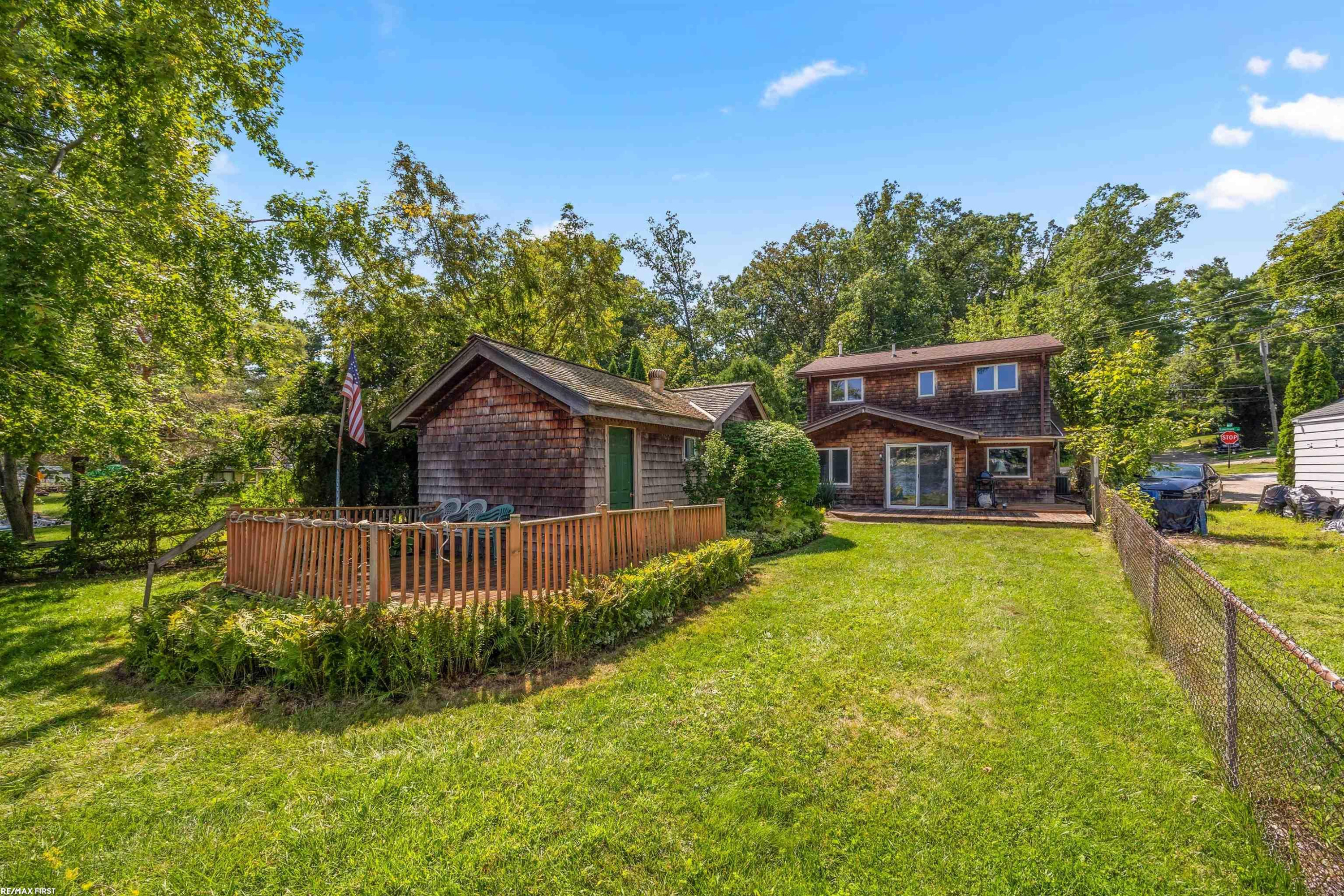 671 Lakeshore Drive, Columbiaville, MI 48421 — Photo 29