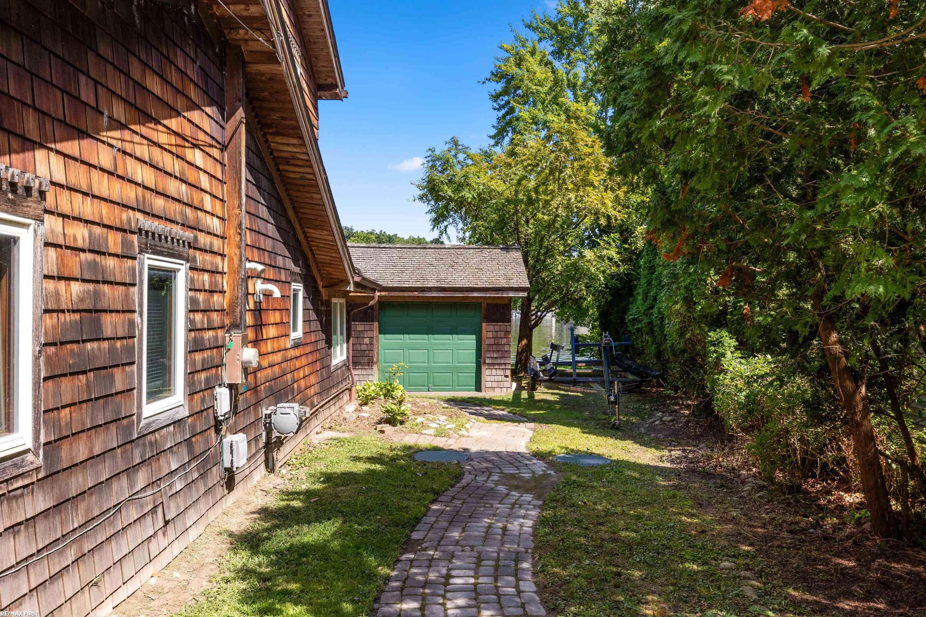 671 Lakeshore Drive, Columbiaville, MI 48421 — Photo 35