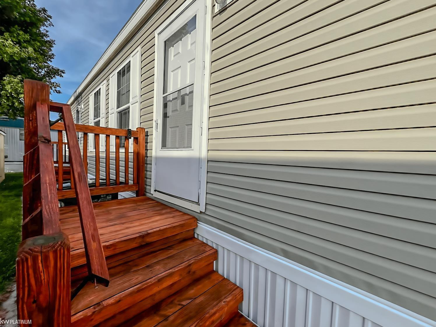 2028 Riverview Drive, MI 48079 — Photo 3