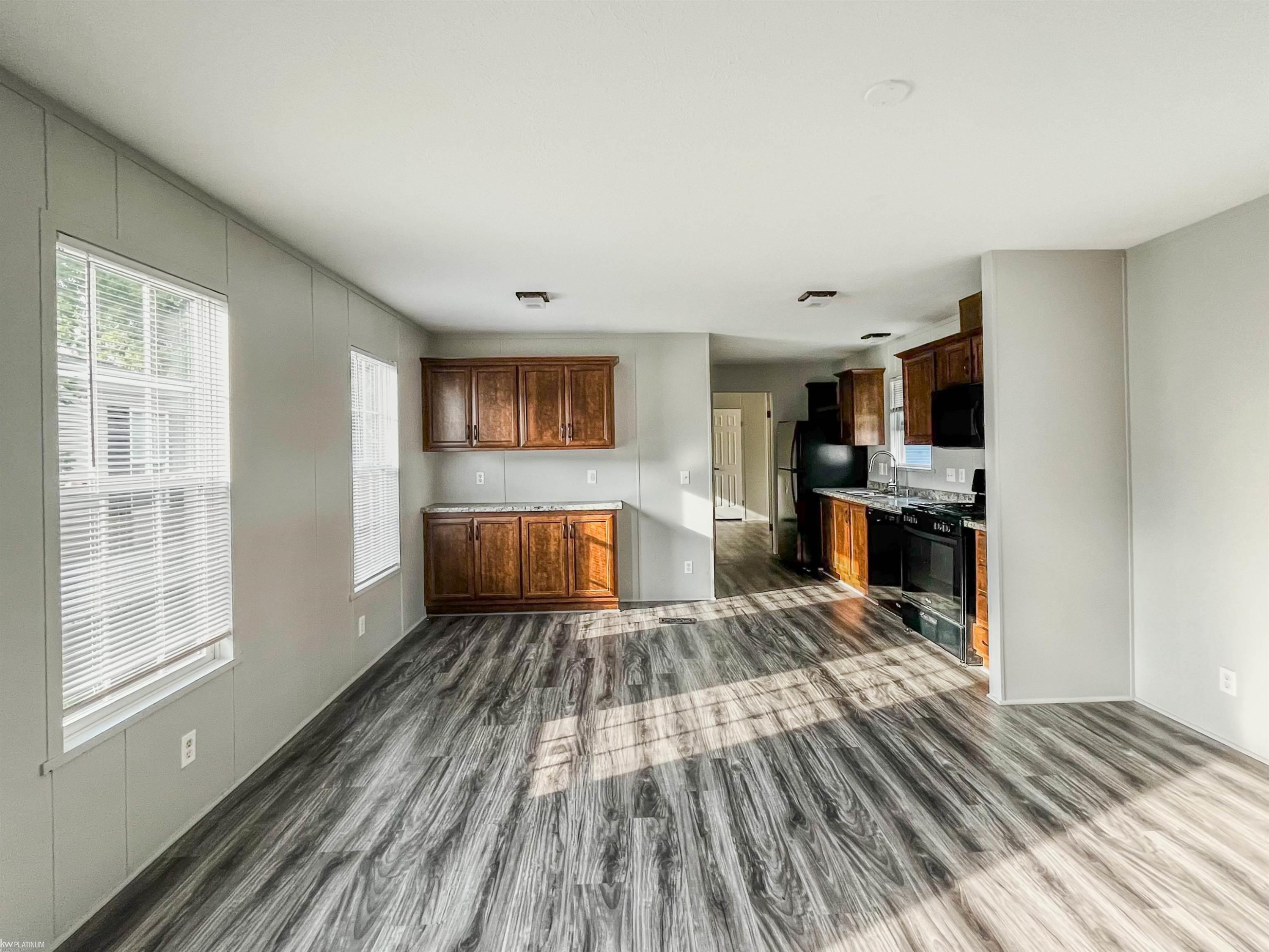 2028 Riverview Drive, MI 48079 — Photo 5