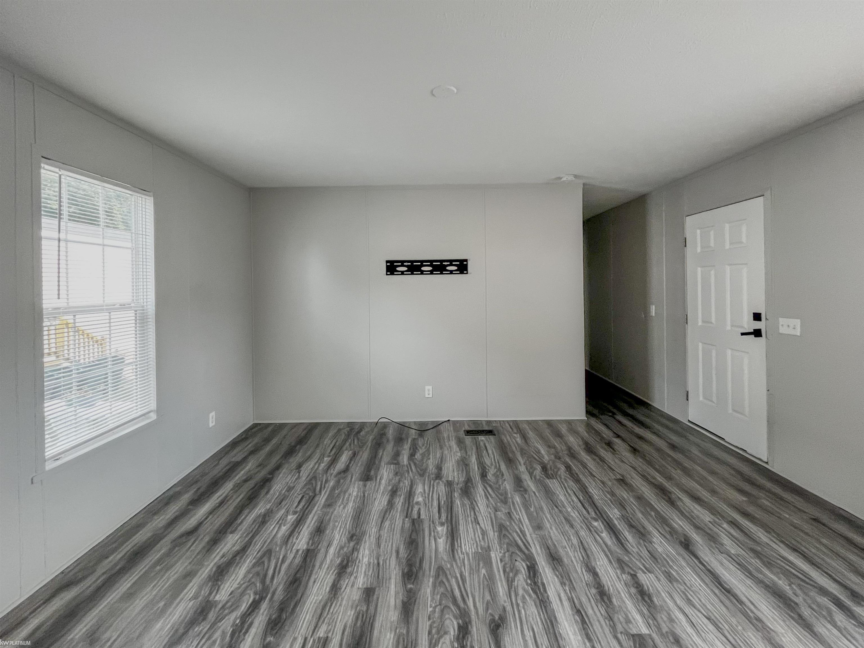 2028 Riverview Drive, MI 48079 — Photo 7