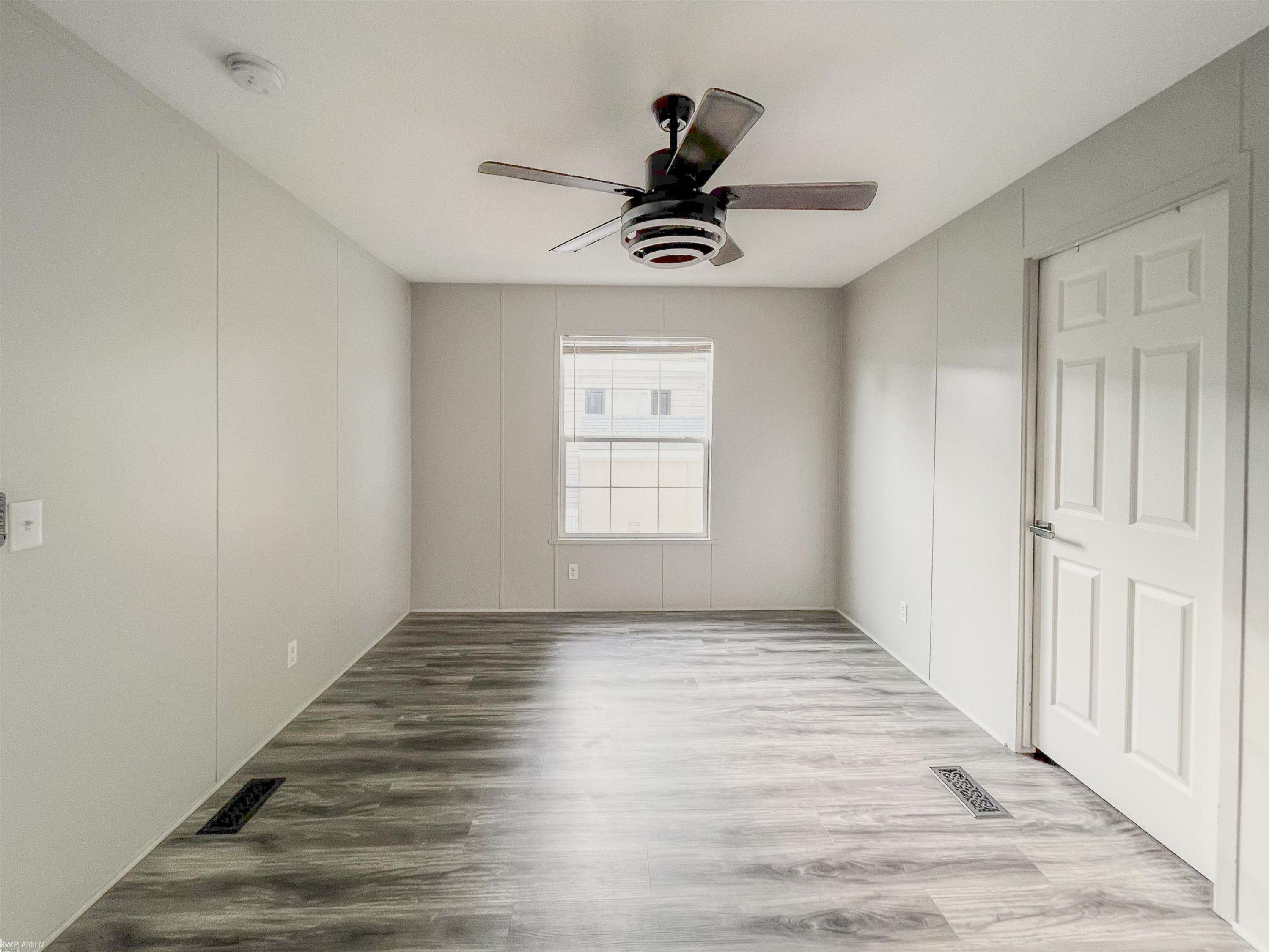 2028 Riverview Drive, MI 48079 — Photo 11