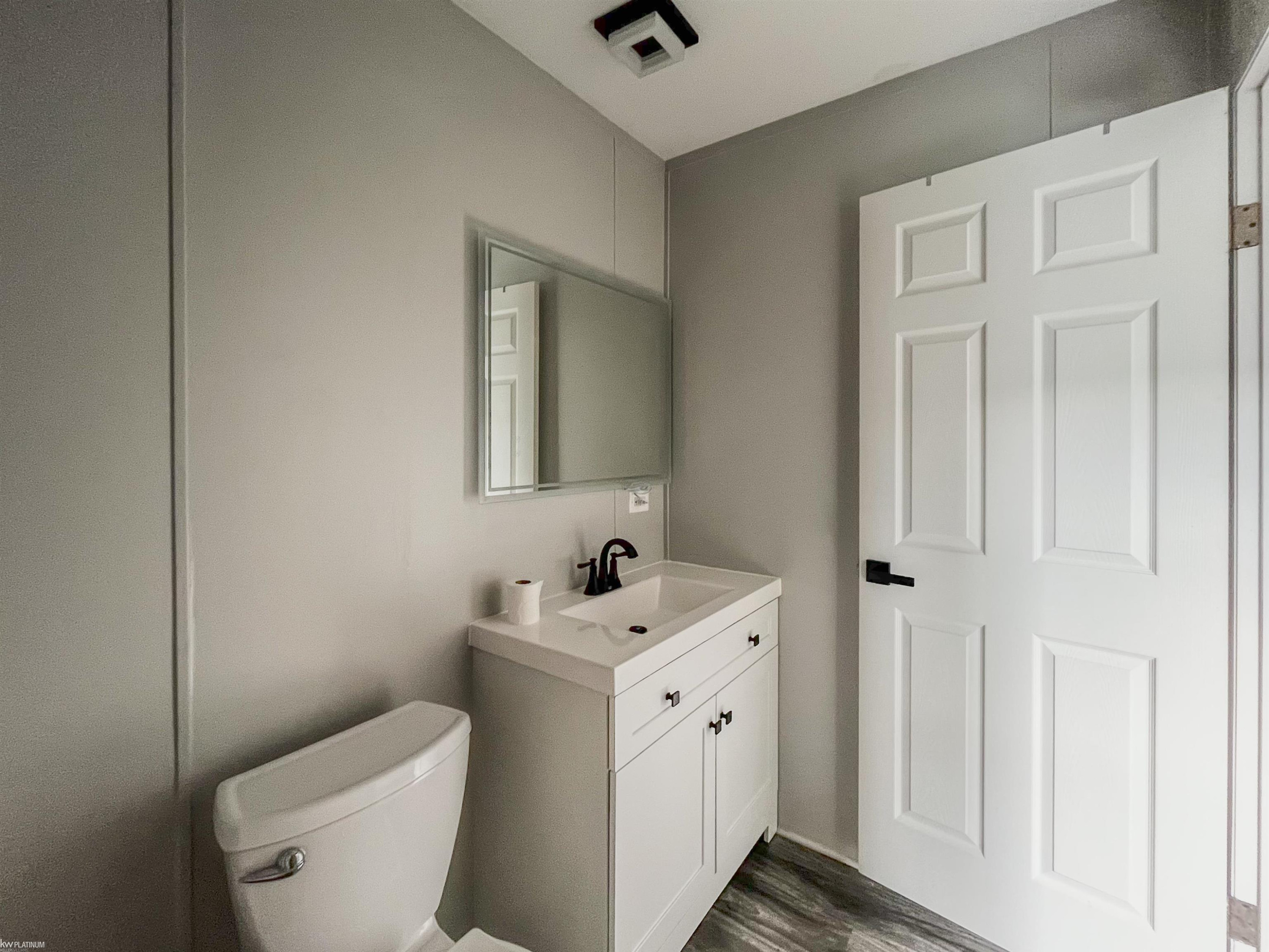 2028 Riverview Drive, MI 48079 — Photo 17