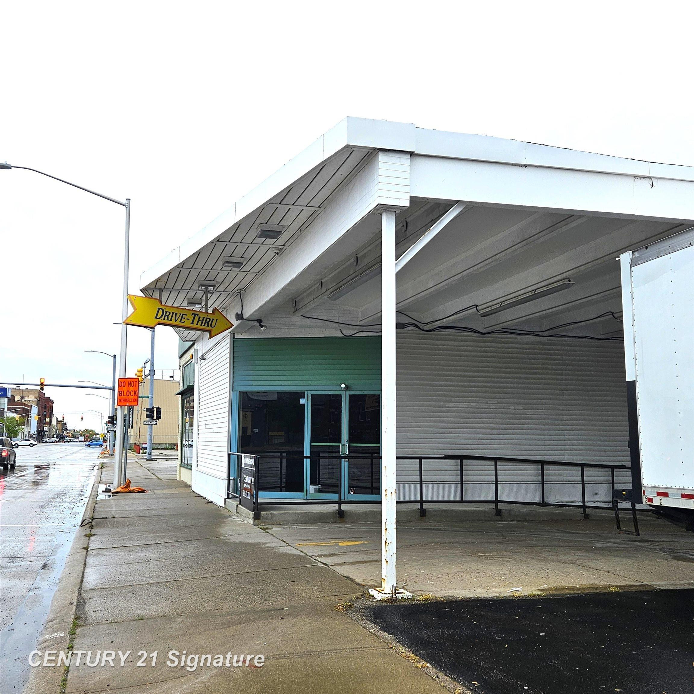 412 Washington Avenue, 415 Adams, Bay City, MI 48708 — front exterior