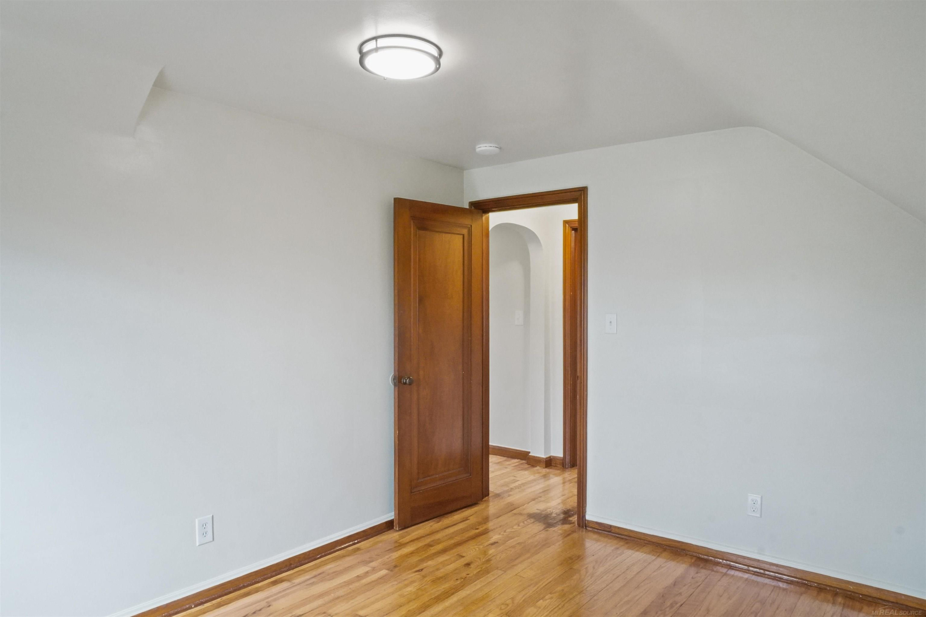 7924 Gratiot Avenue, MI — Photo 29