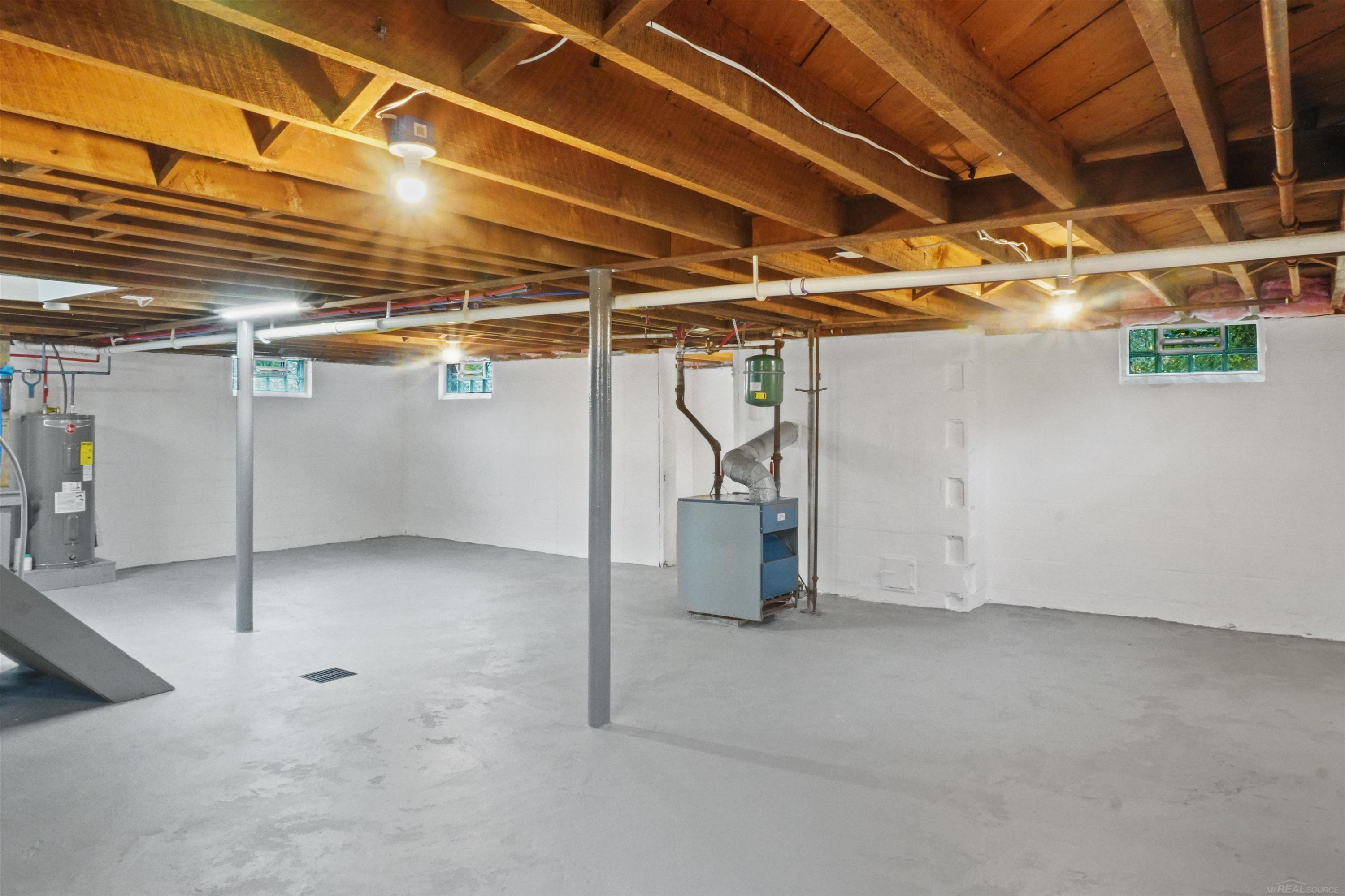 7924 Gratiot Avenue, MI — Photo 32