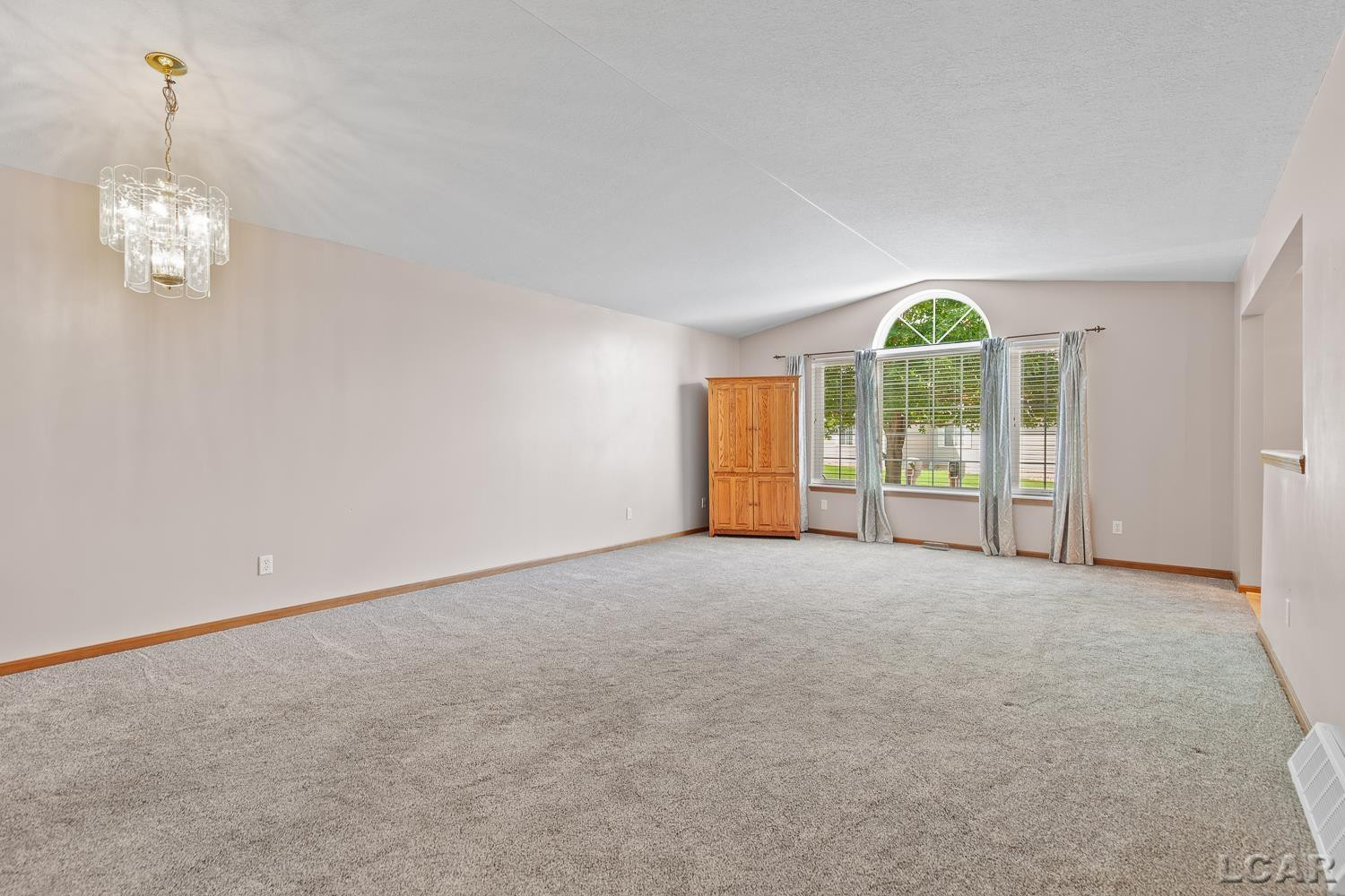 302 Lakewood Drive, Adrian, MI 49221 — Photo 5