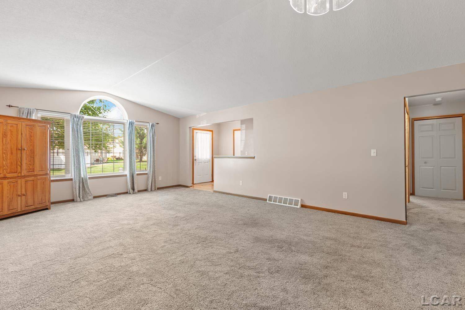 302 Lakewood Drive, Adrian, MI 49221 — Photo 7