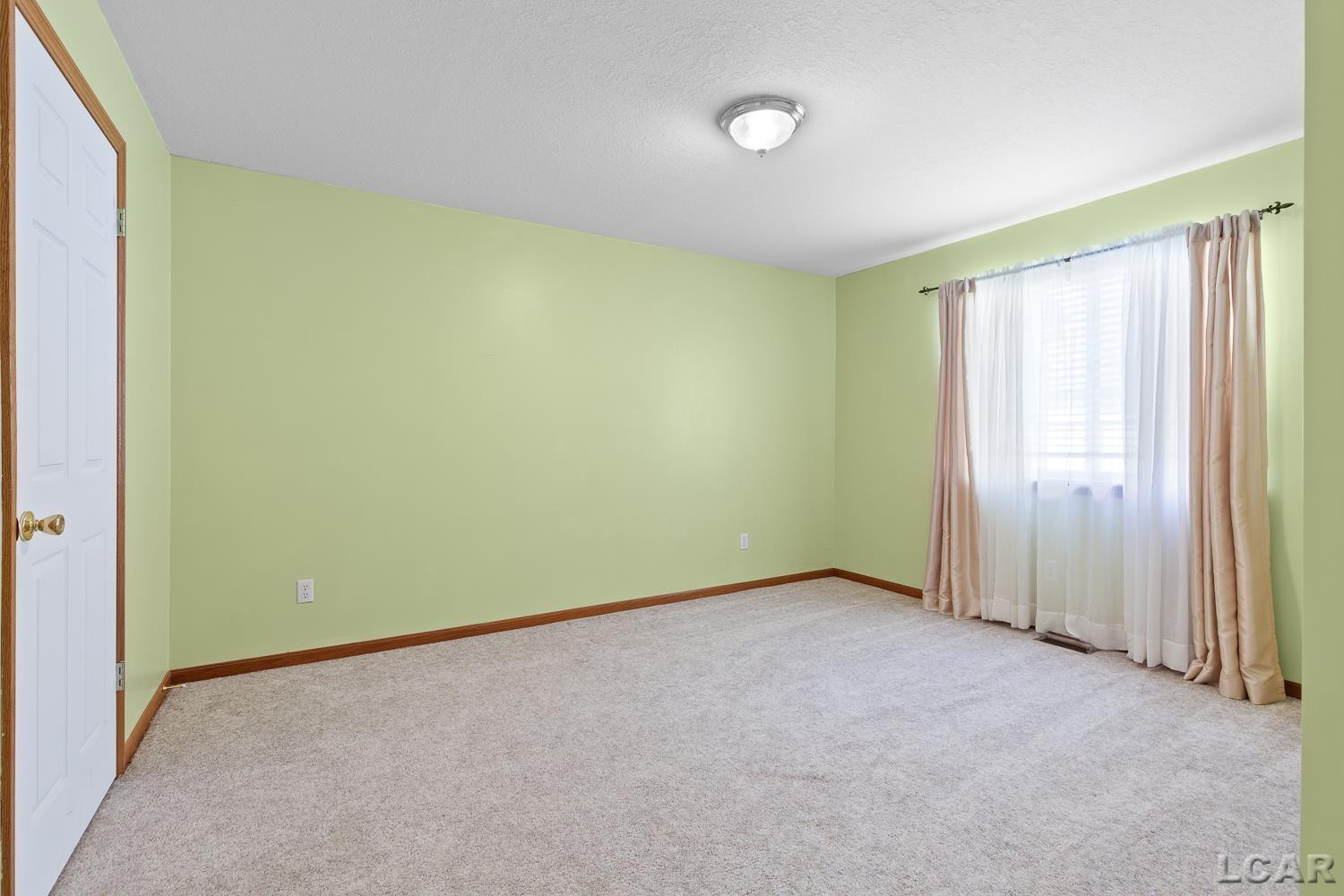 302 Lakewood Drive, Adrian, MI 49221 — Photo 15