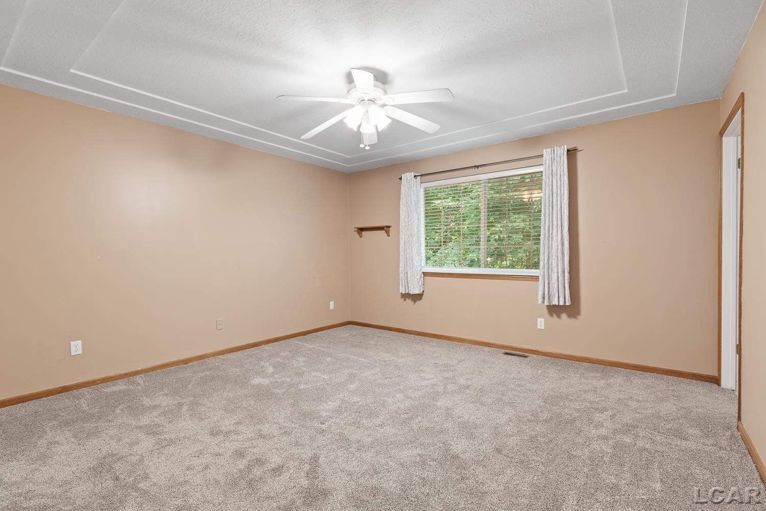 302 Lakewood Drive, Adrian, MI 49221 — Photo 17