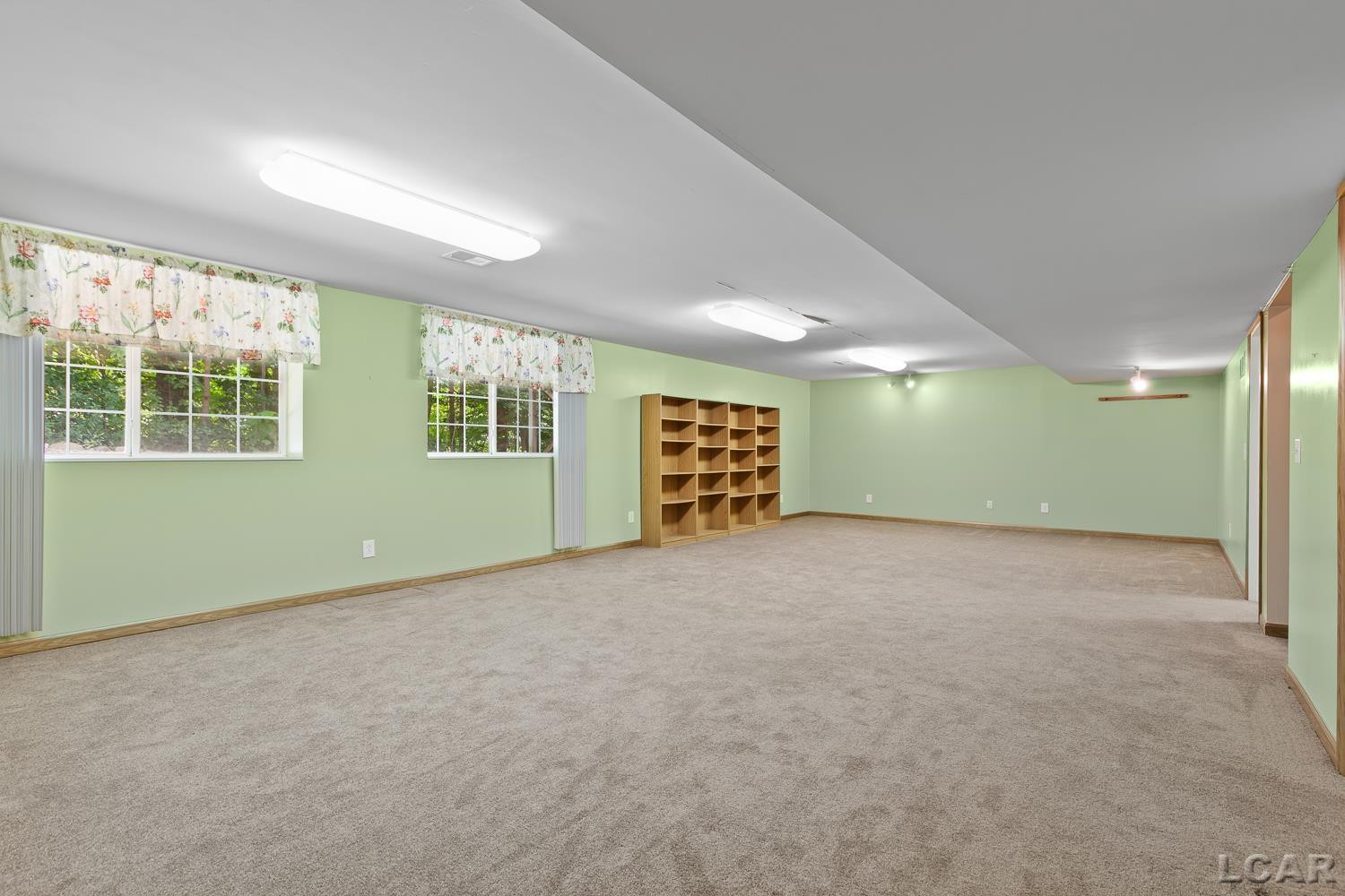 302 Lakewood Drive, Adrian, MI 49221 — Photo 23