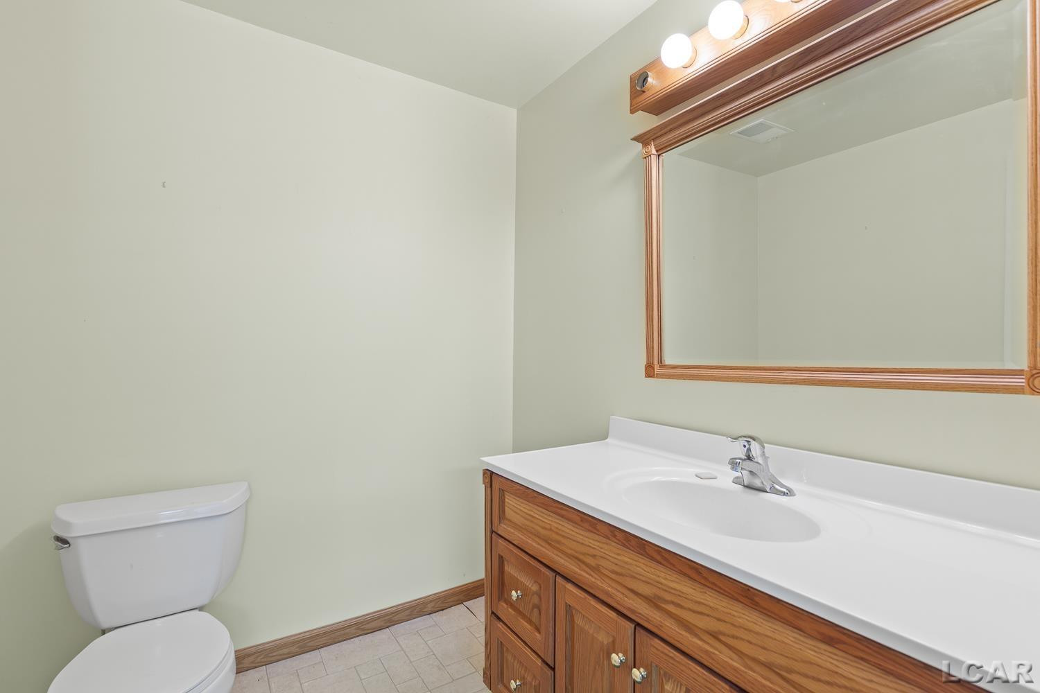 302 Lakewood Drive, Adrian, MI 49221 — Photo 26