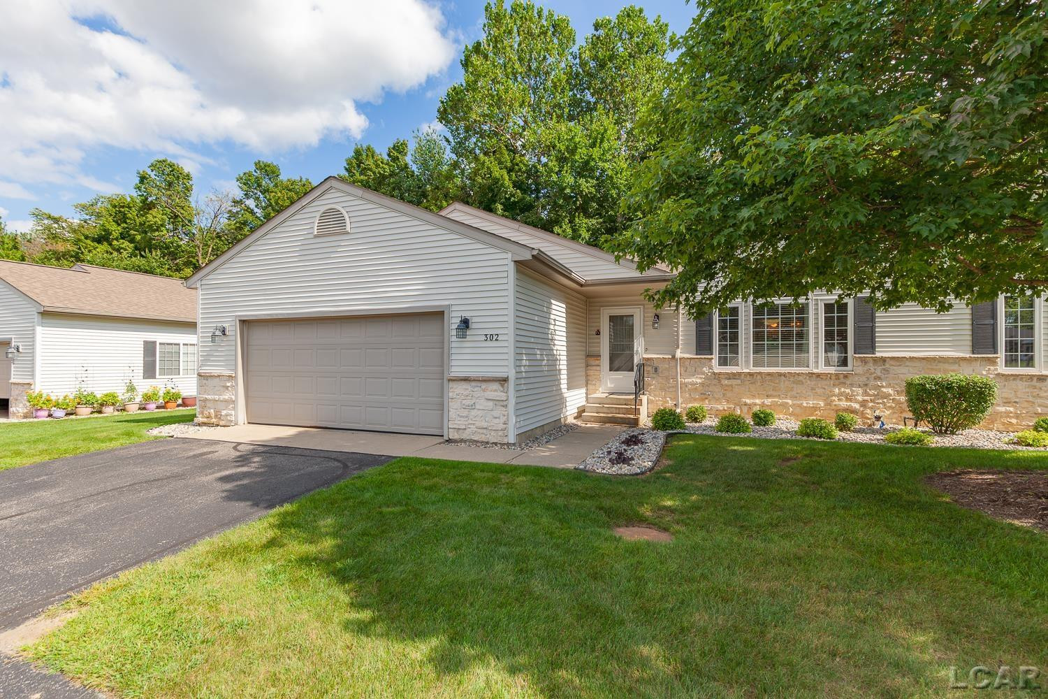 302 Lakewood Drive, Adrian, MI 49221 — Photo 28