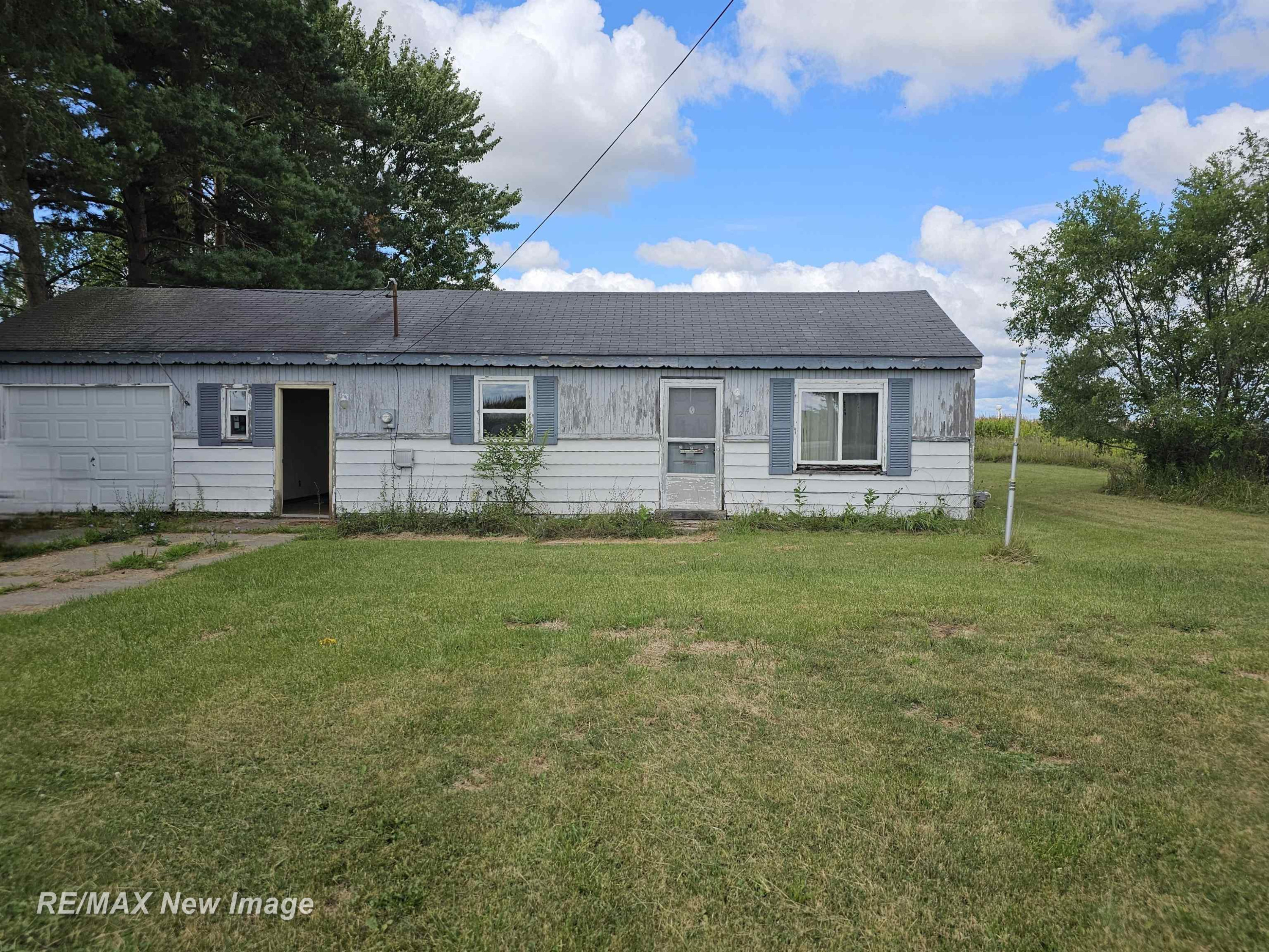 1240 S Airport Road, Saginaw, MI 48601 — Photo 2