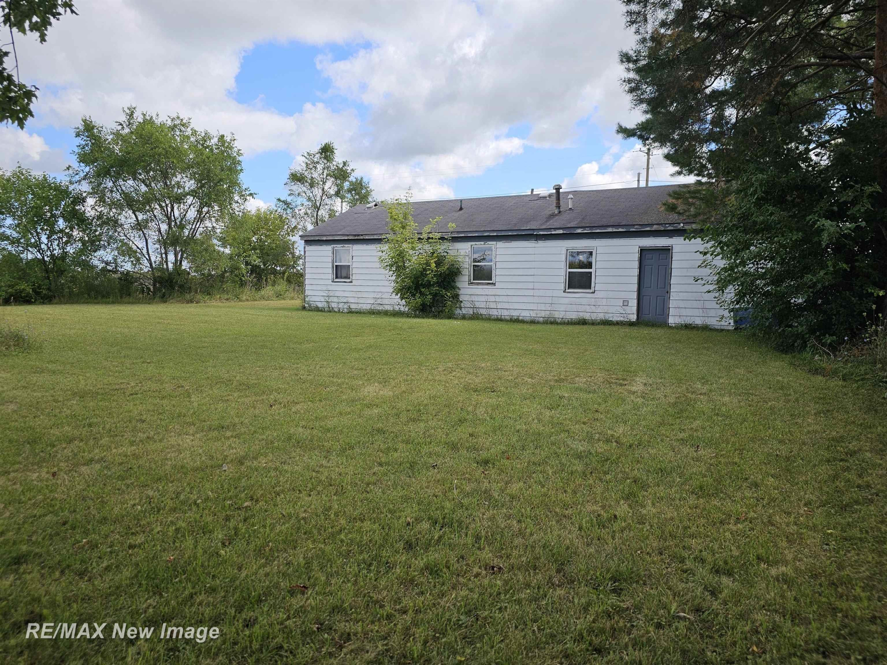 1240 S Airport Road, Saginaw, MI 48601 — Photo 16