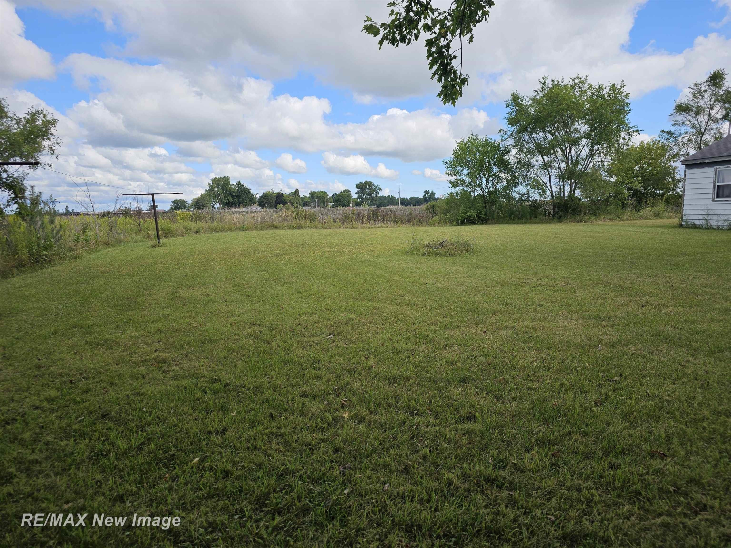 1240 S Airport Road, Saginaw, MI 48601 — Photo 18
