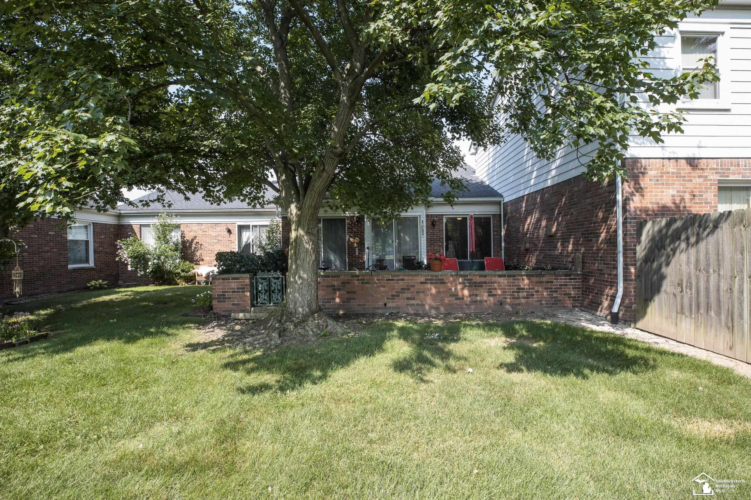 4725 Leisure Lane, Trenton, MI 48183 — Photo 5