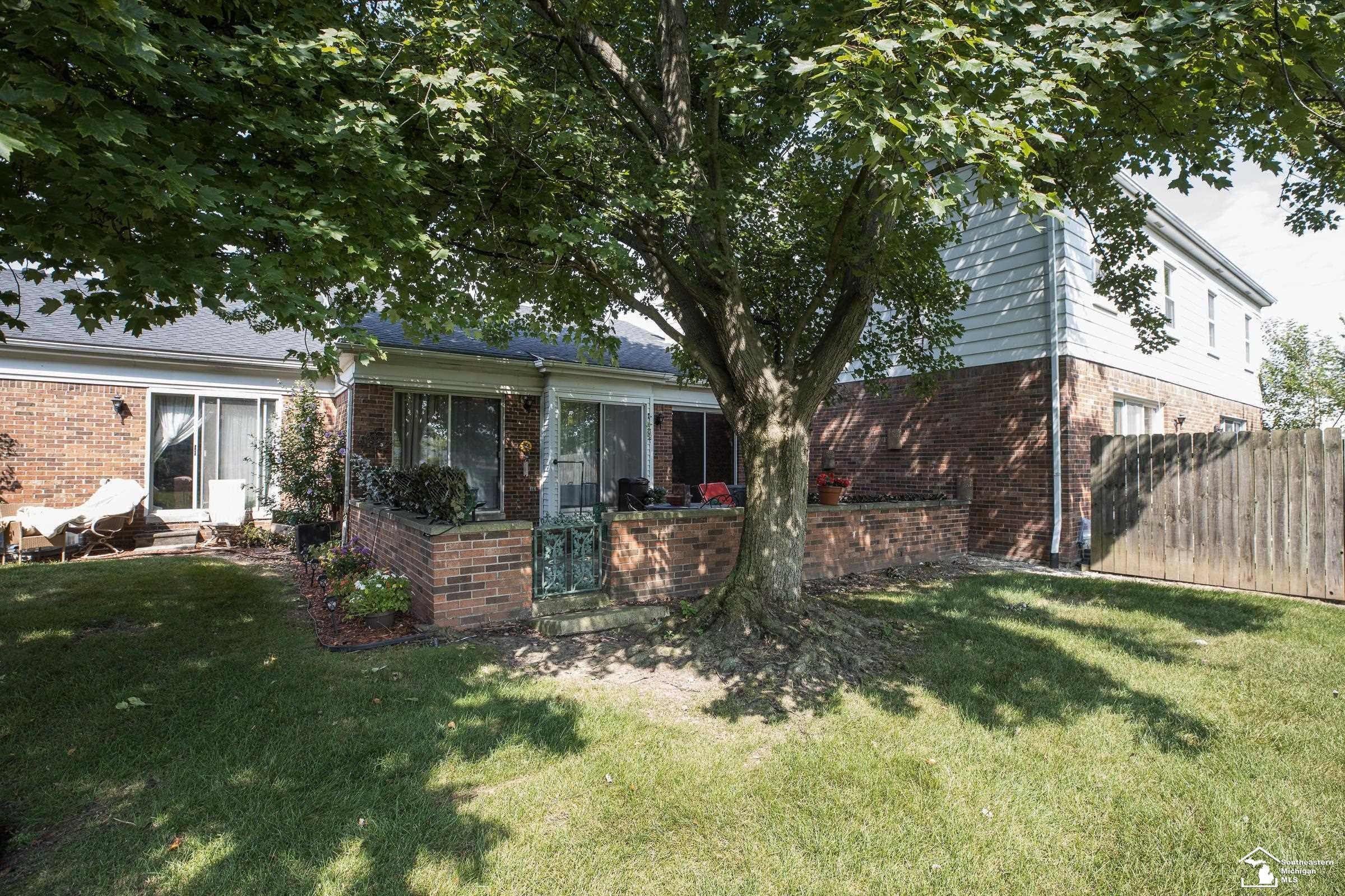 4725 Leisure Lane, Trenton, MI 48183 — Photo 6