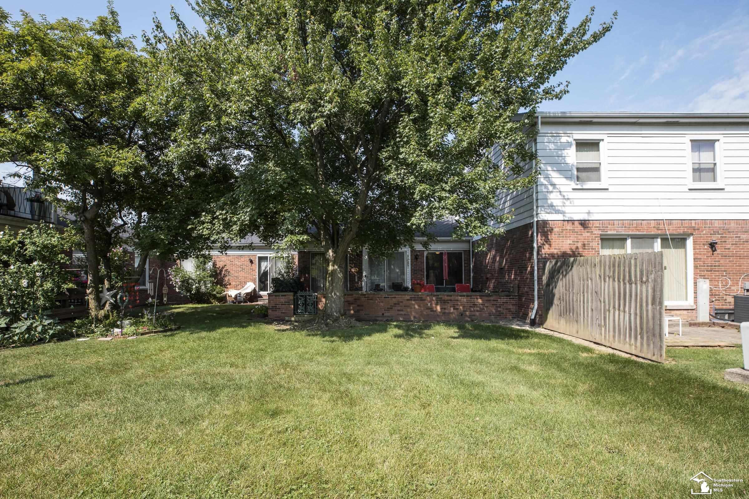 4725 Leisure Lane, Trenton, MI 48183 — Photo 7