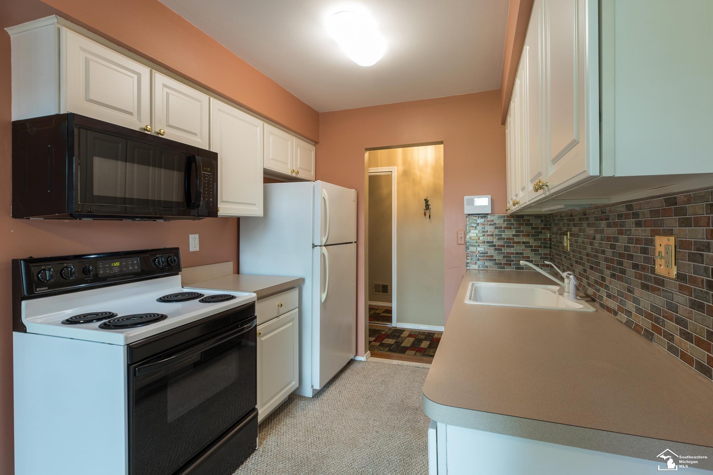 4725 Leisure Lane, Trenton, MI 48183 — Photo 16