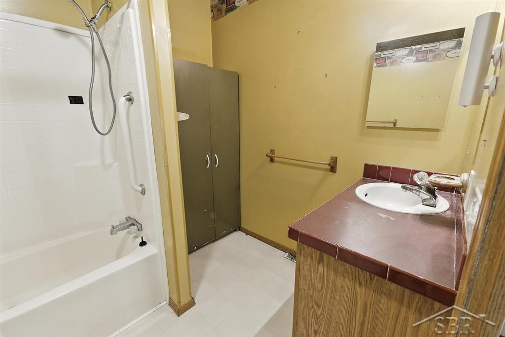 1986 S Hillcrest Drive, Lake, MI 48632 — Photo 15