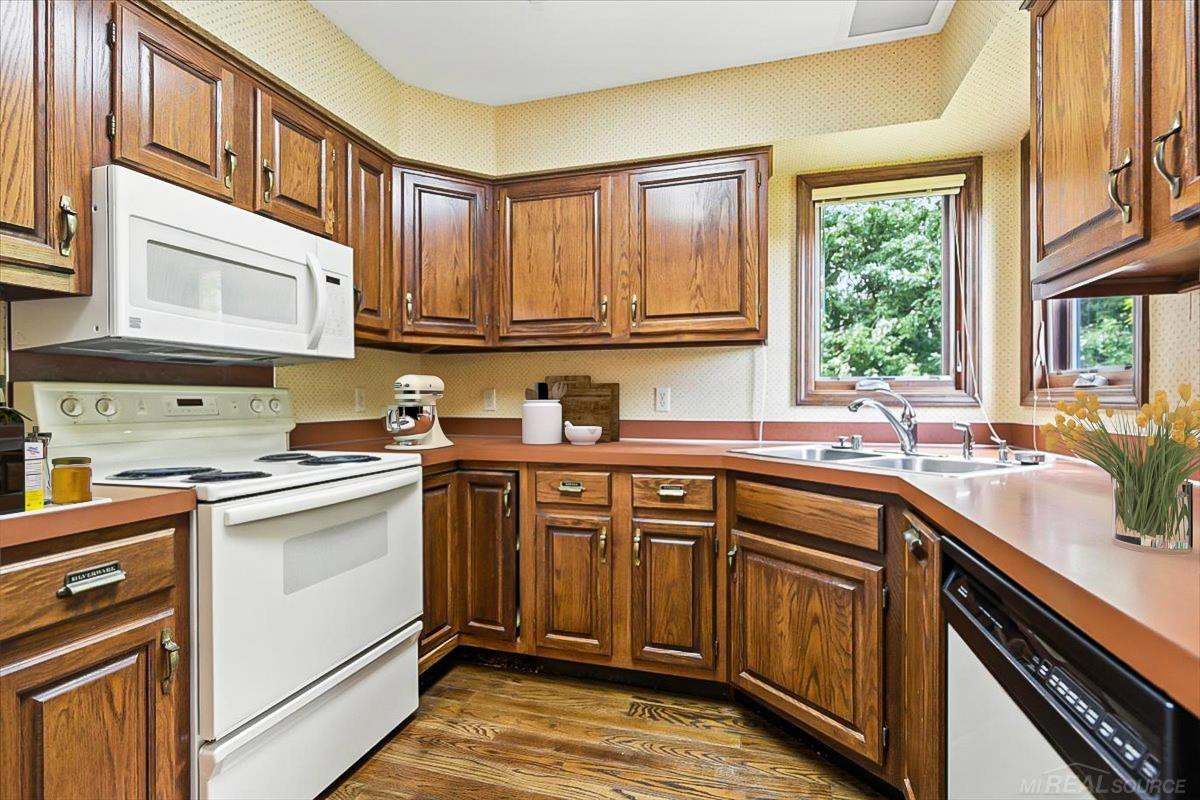 4467 Copperhill Drive, Okemos, MI 48864 — Photo 23