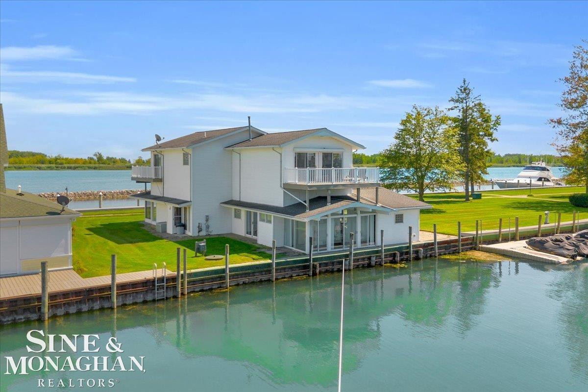 9675 S Channel Drive, MI 48028 — Photo 2