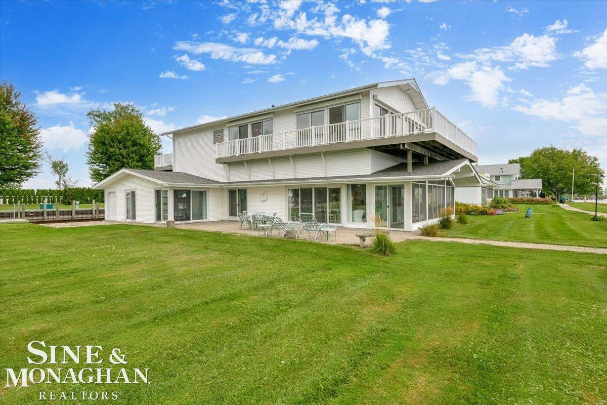 9675 S Channel Drive, MI 48028 — Photo 3