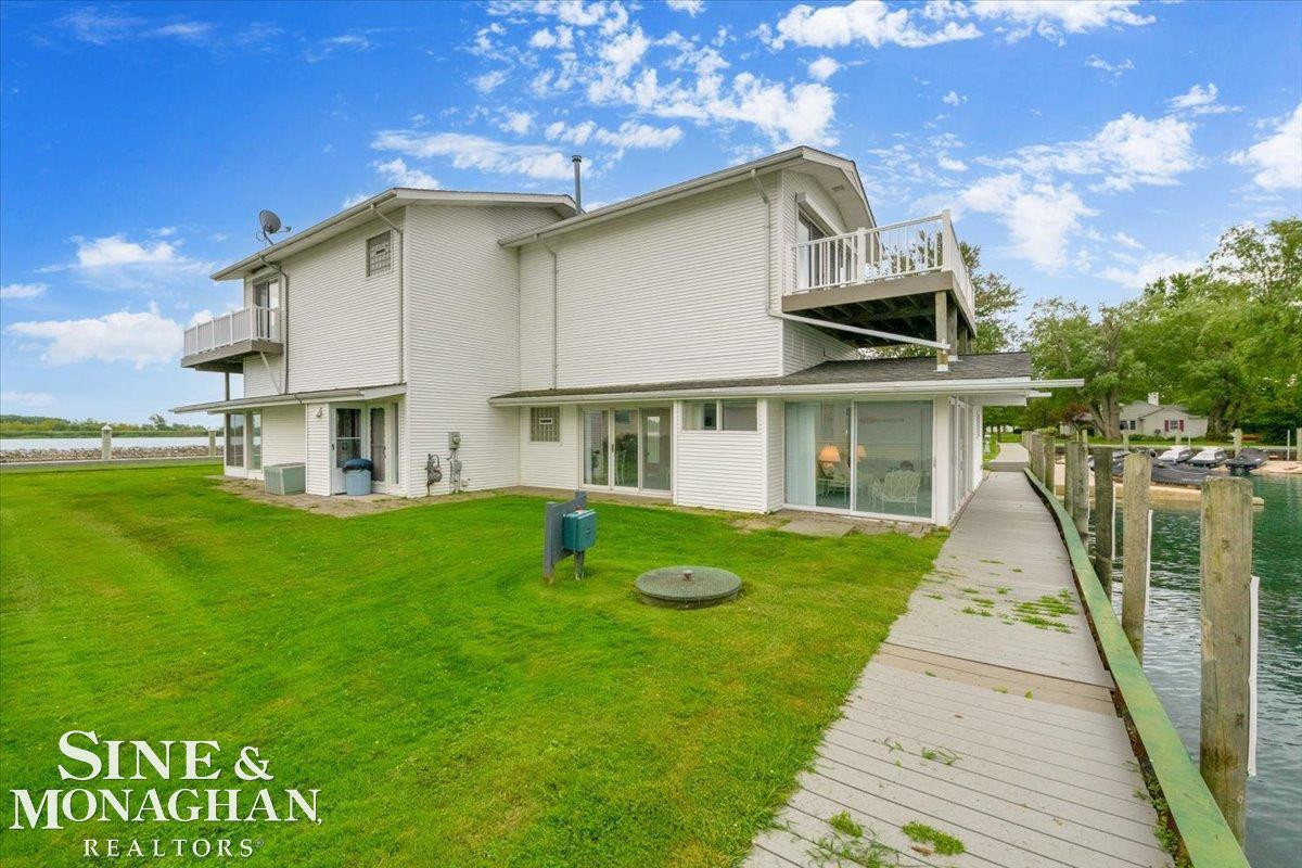 9675 S Channel Drive, MI 48028 — Photo 4
