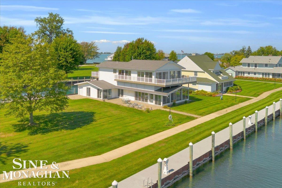 9675 S Channel Drive, MI 48028 — Photo 6