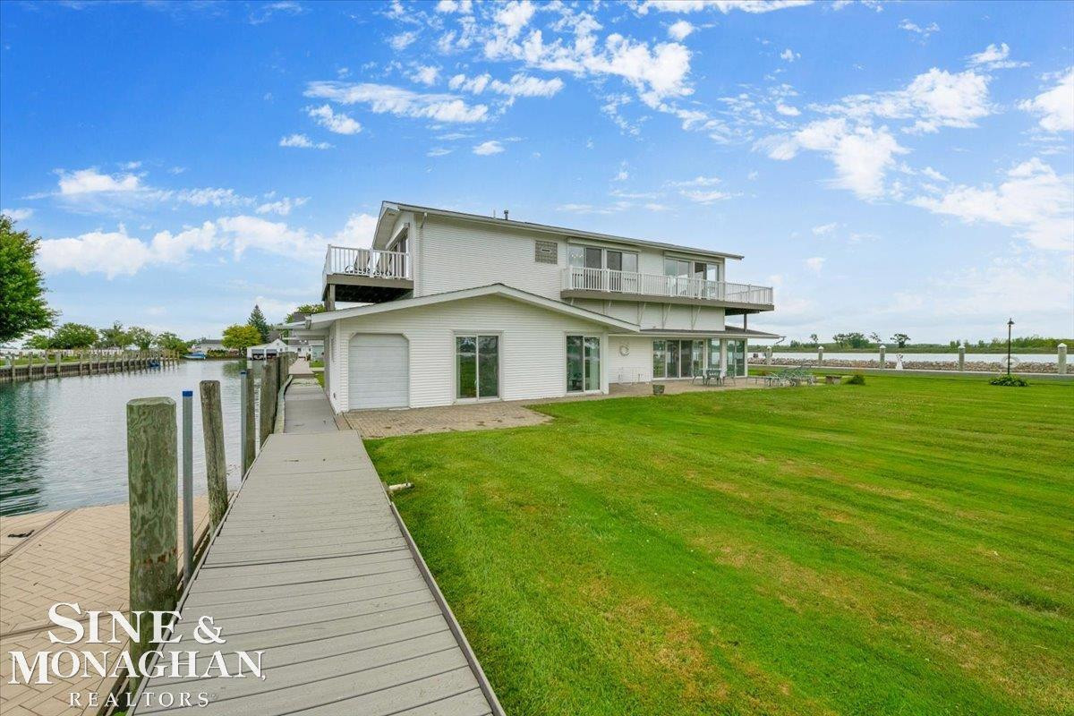 9675 S Channel Drive, MI 48028 — Photo 10