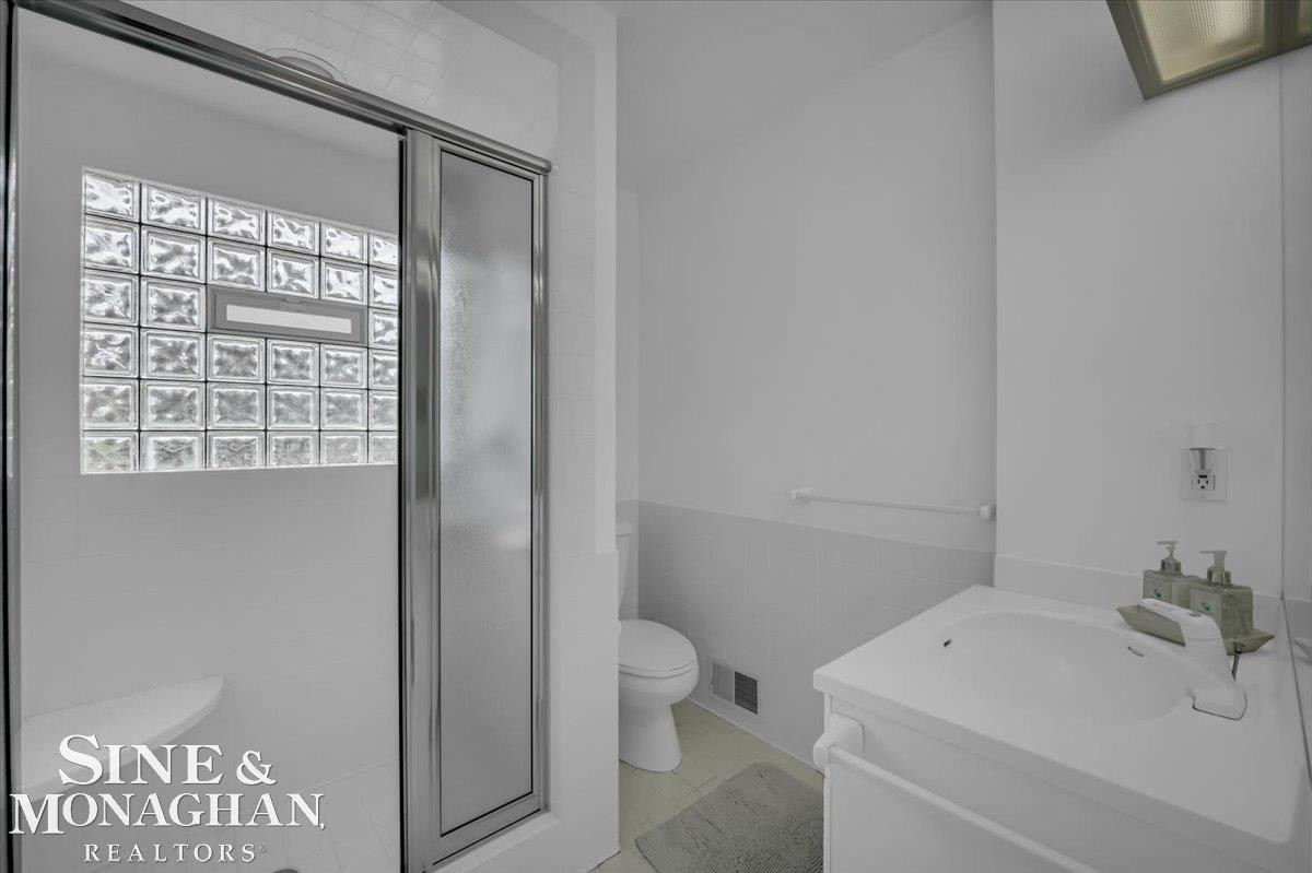 9675 S Channel Drive, MI 48028 — Photo 45