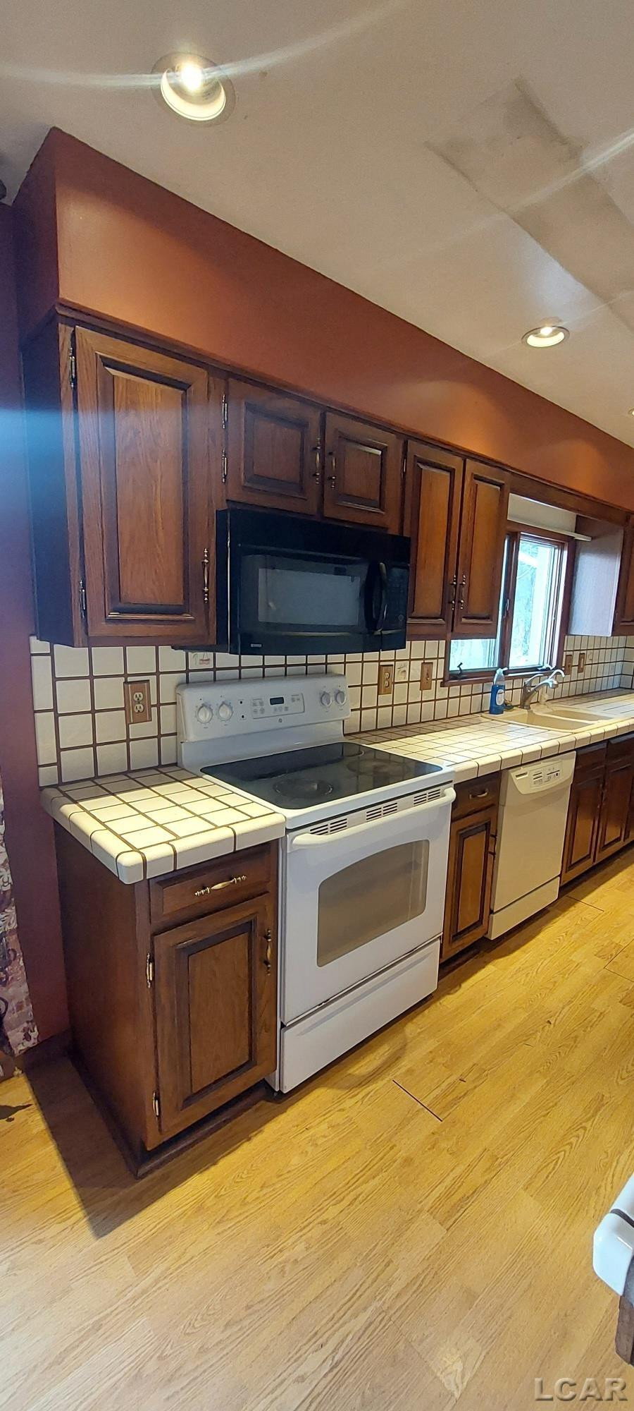 9875 Stoddard Road, Adrian, MI 49221 — Photo 31