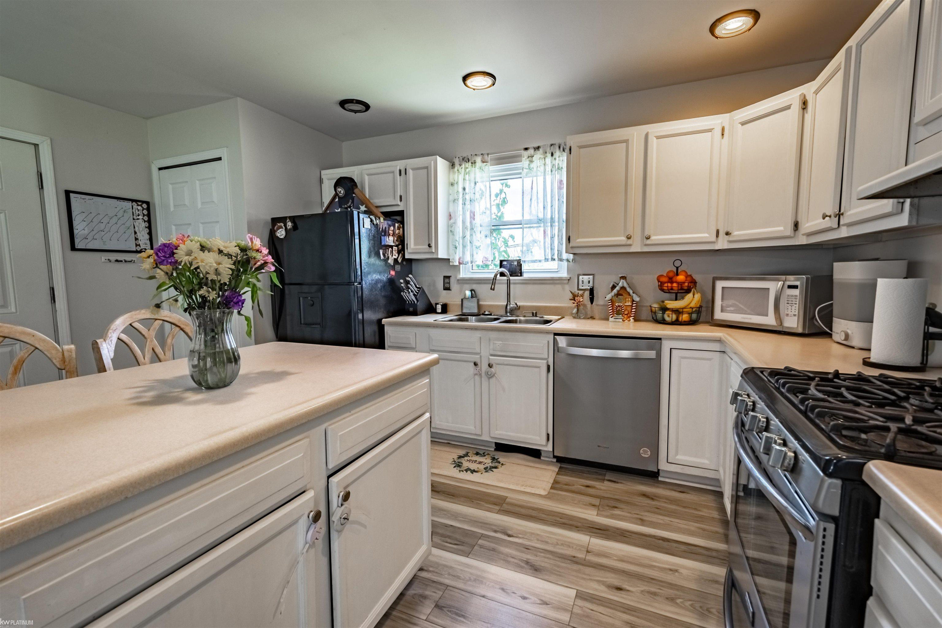 5185 Fitzgerald Road, MI 48079 — Photo 2
