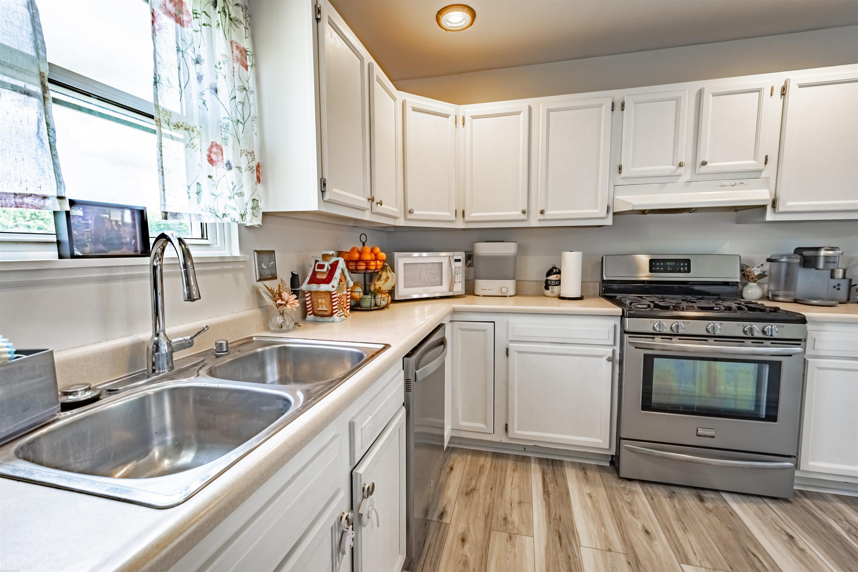 5185 Fitzgerald Road, MI 48079 — Photo 10